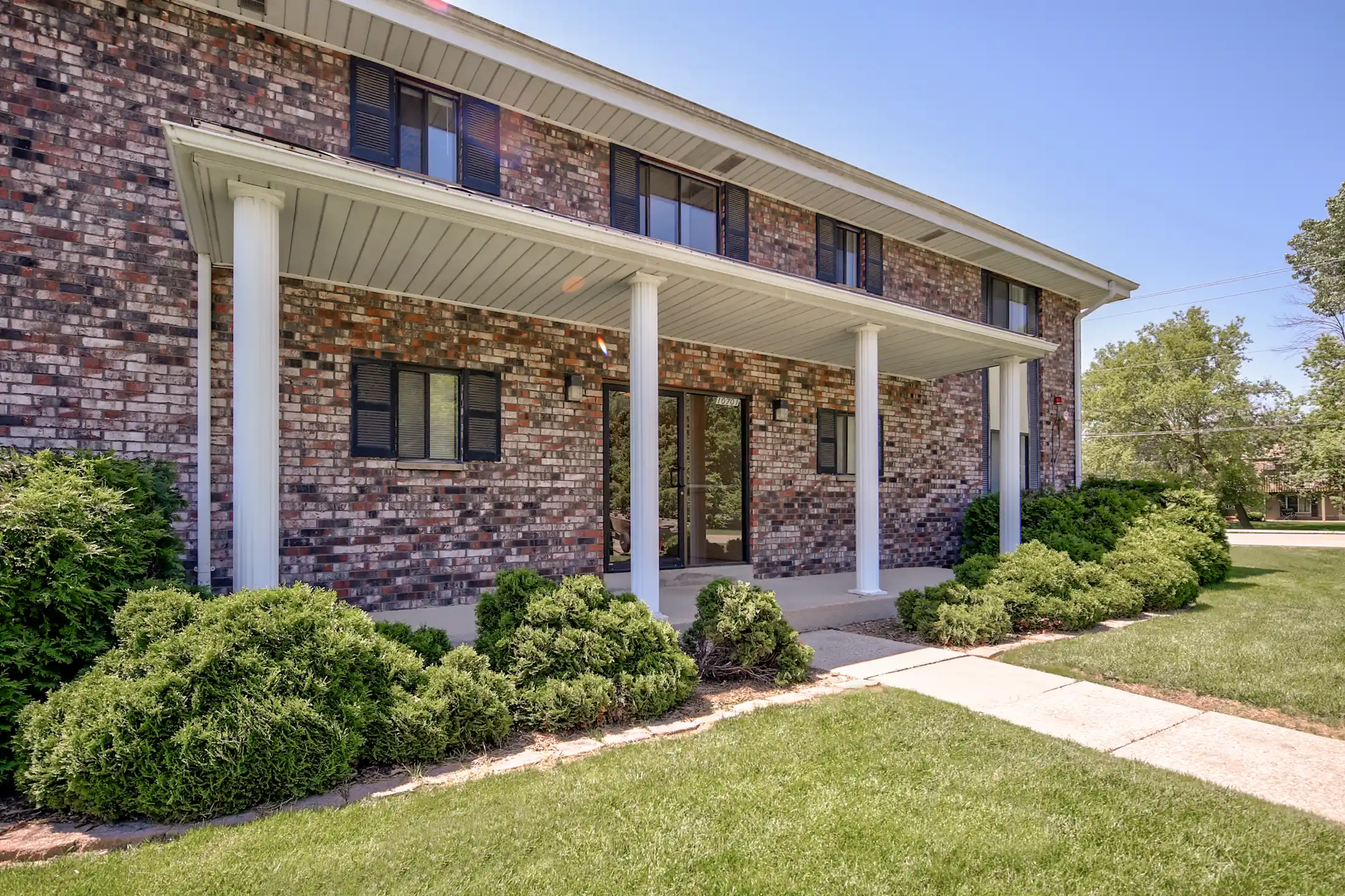 Village Garden Apartments Apartments Hales Corners, WI 53130