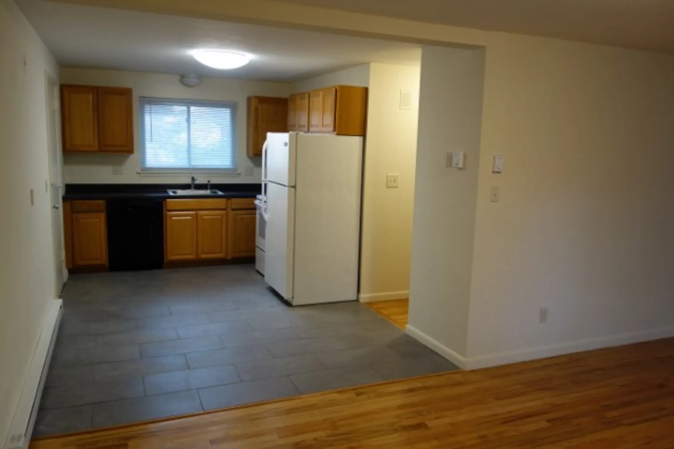 Ramblestone Apartments 15 Regency Dr Bloomfield, CT Apartments for