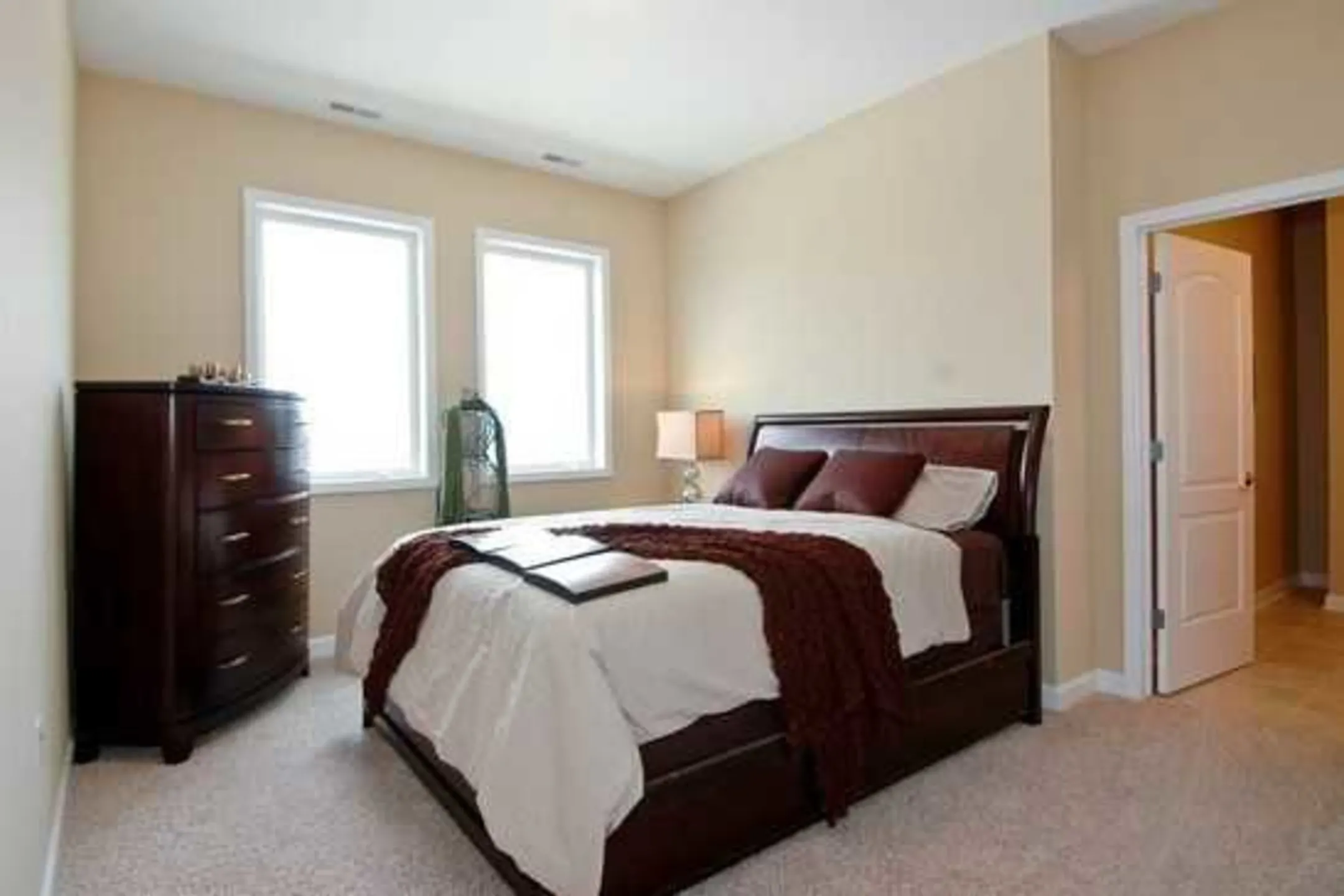 Bedroom - River Place Luxury Residences - McHenry, IL