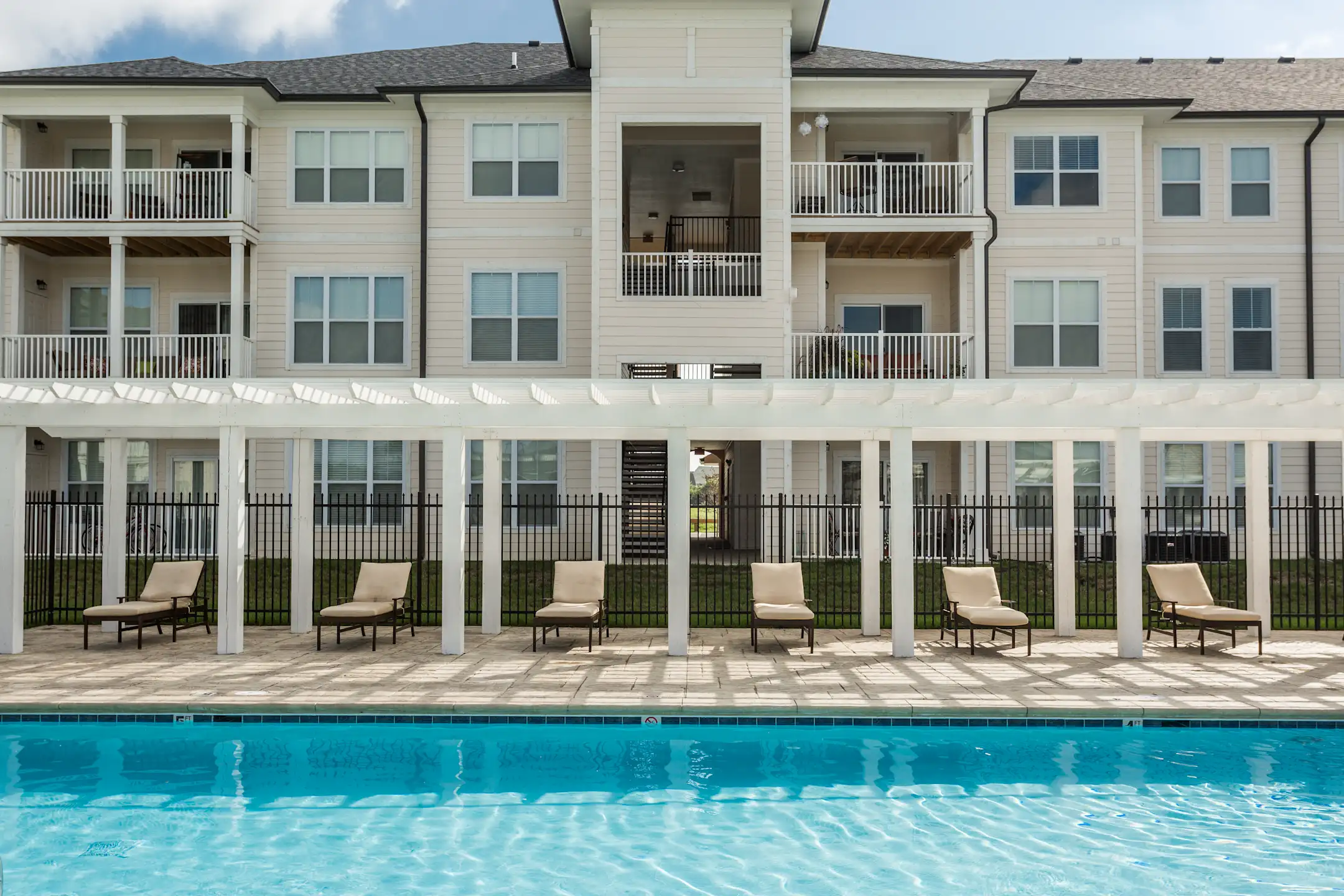 Southern Dunes Apartments Indianapolis, IN 46217