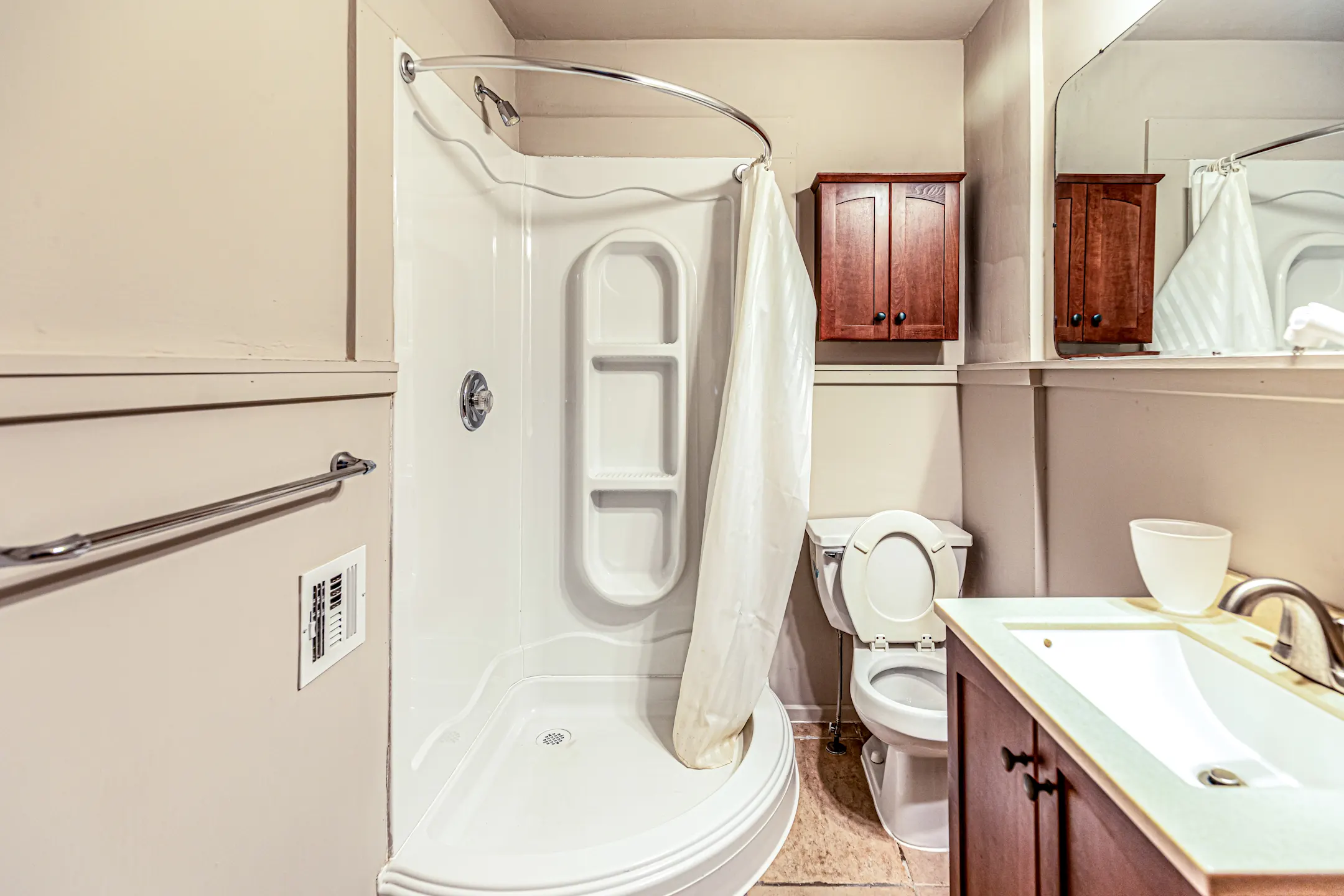 Bathroom - 1551 E 118th St - Cleveland, OH