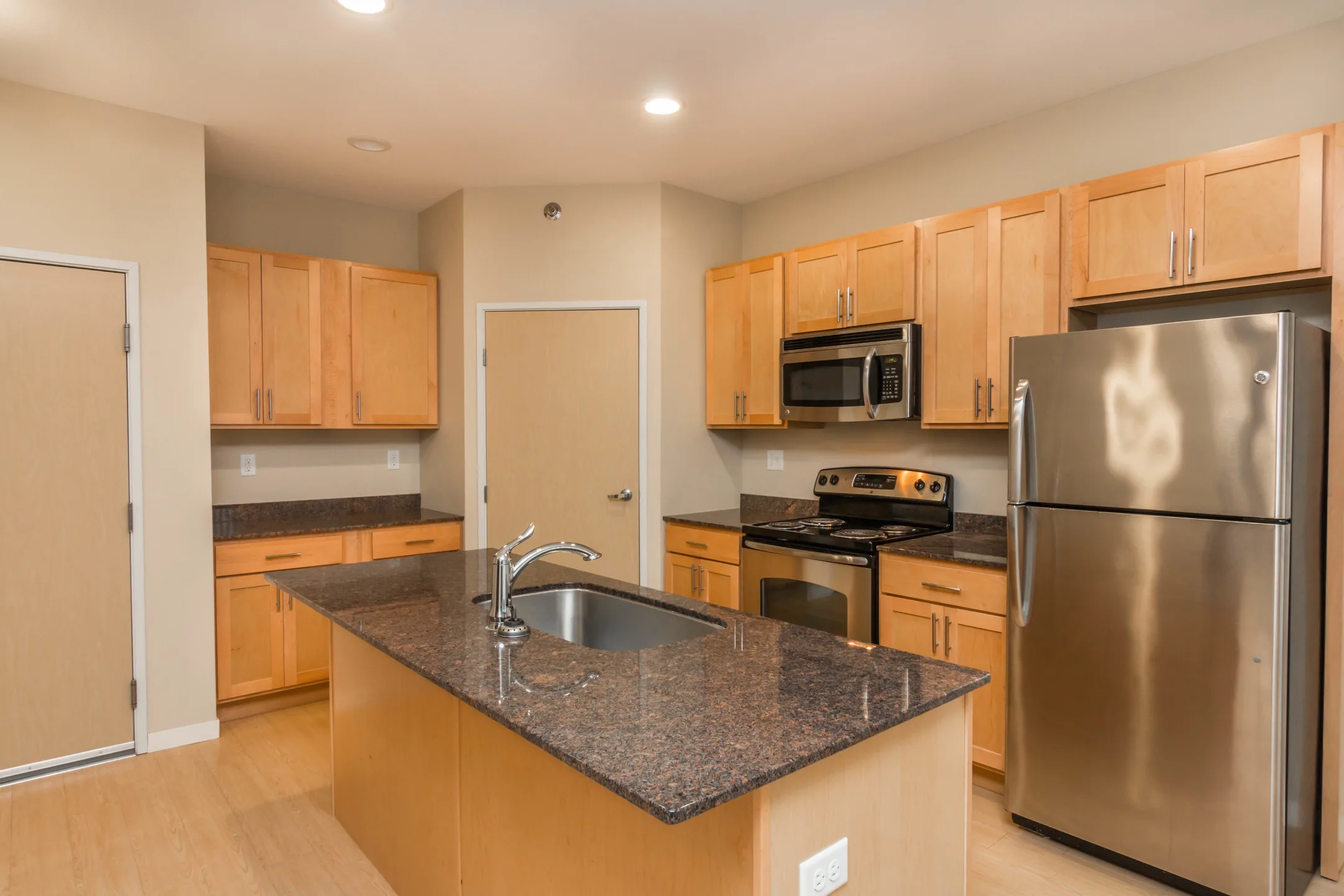 Kitchen - Mallview Apartments - Grand Forks, ND
