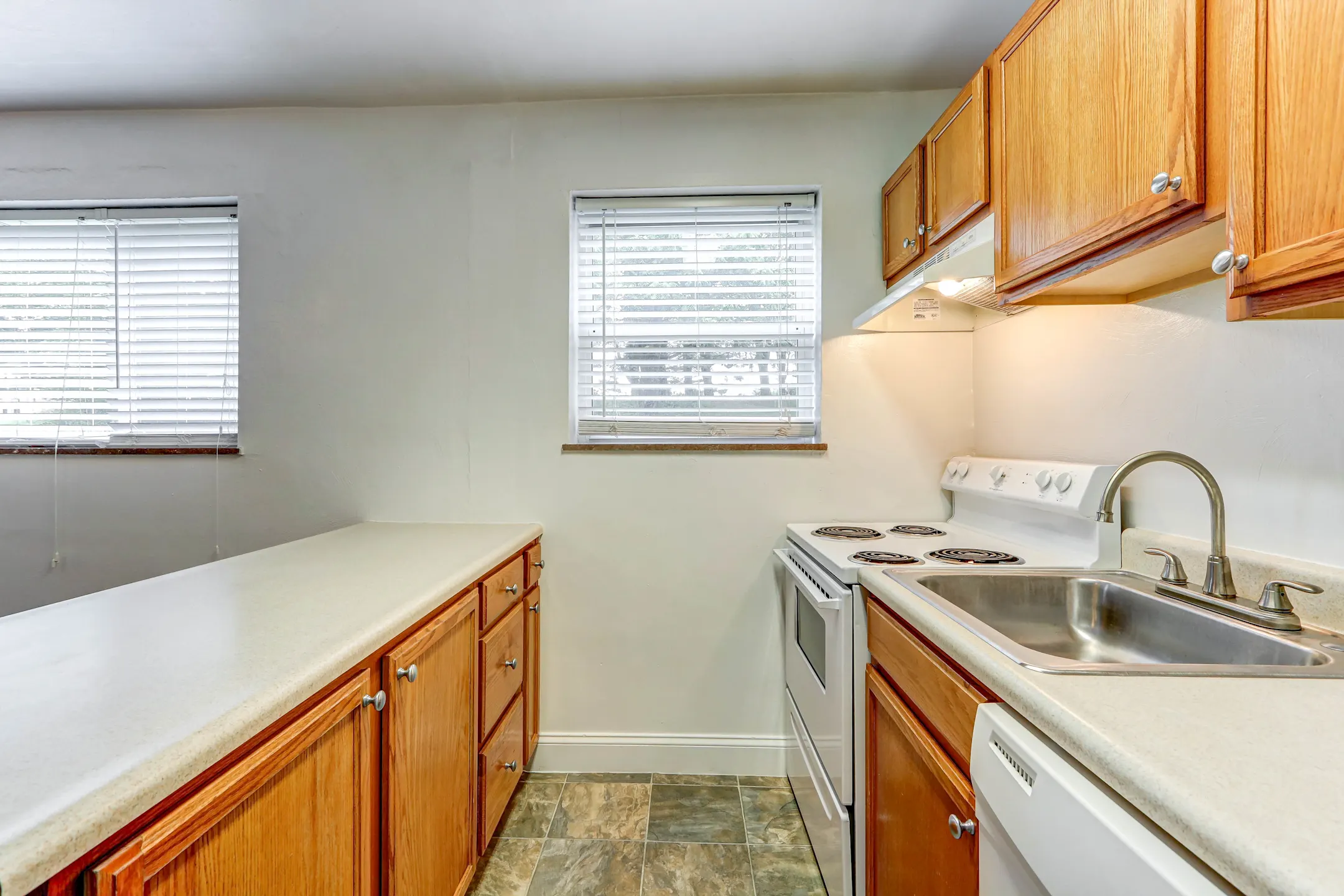 Pacific Highlands Apartments 1410 Pacific Ave Natrona Heights, PA