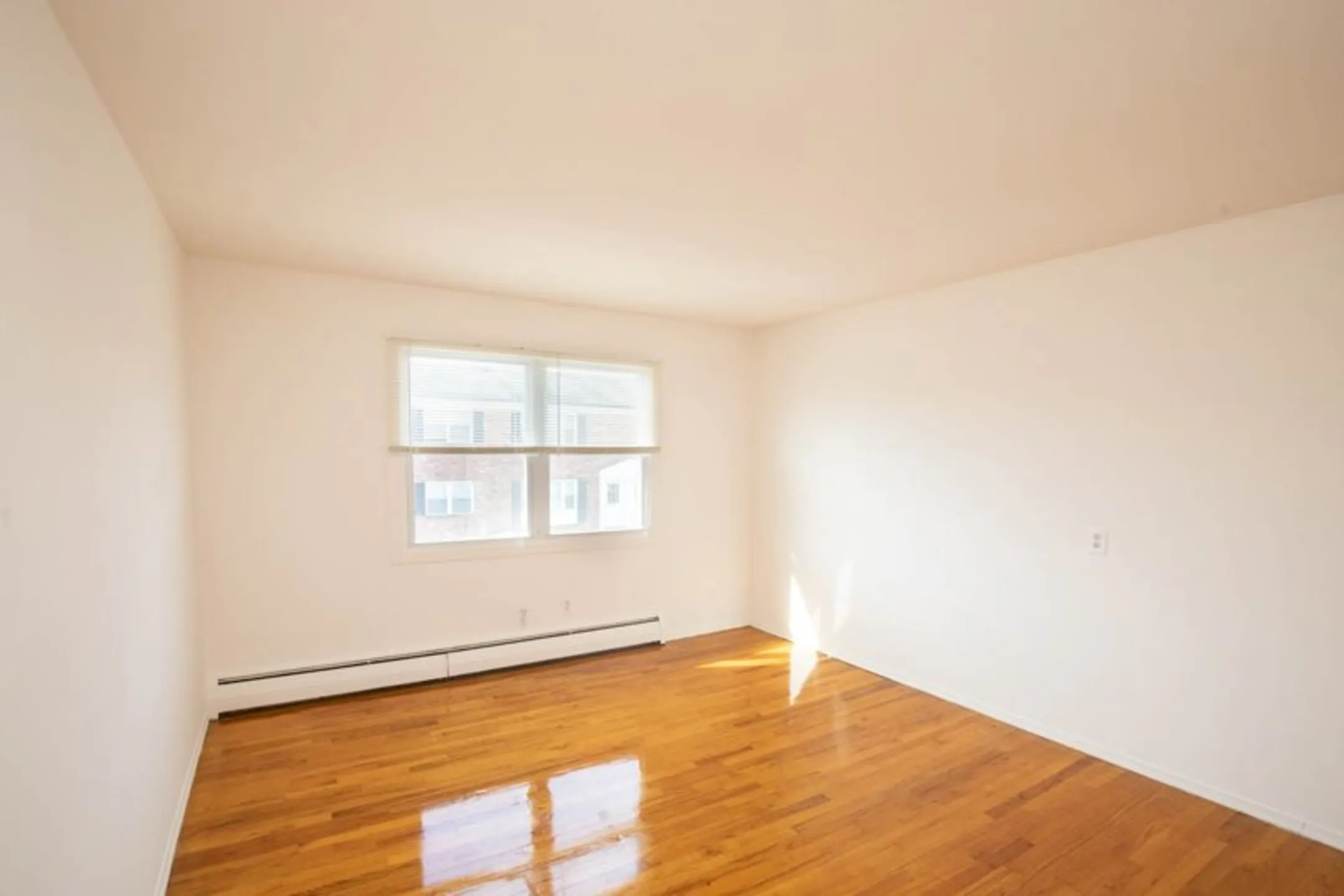 Greenfield Gardens Apartments Edison, NJ 08837