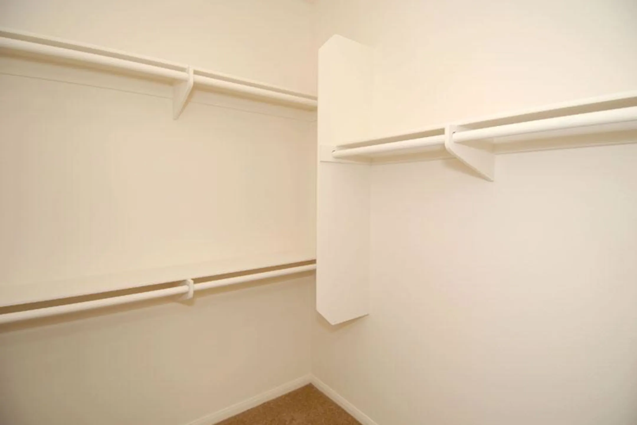 College Park Apartment Homes - Upland, CA