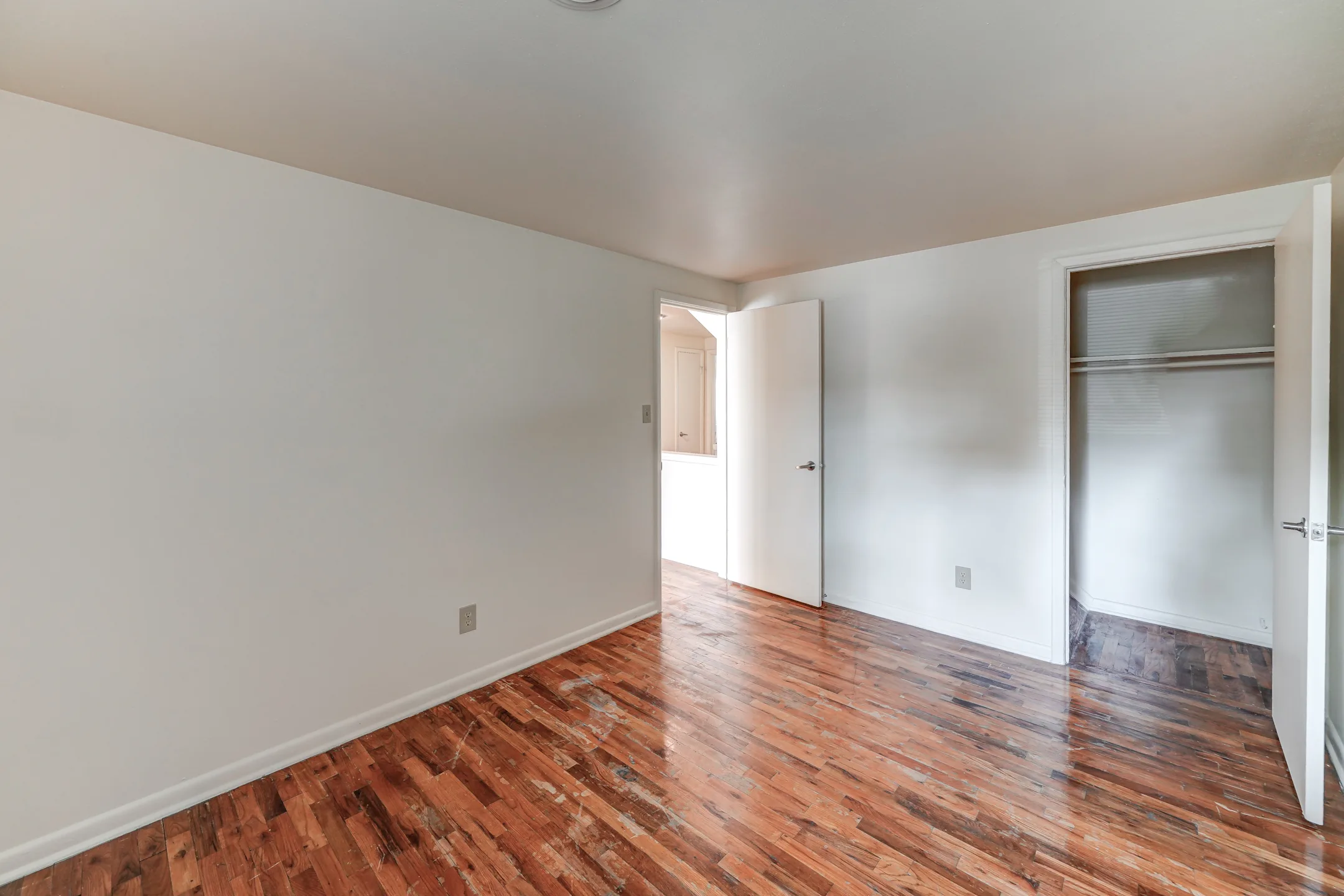 Broad Ripple Trails 5220 Luzzane Ln Indianapolis, IN Apartments for