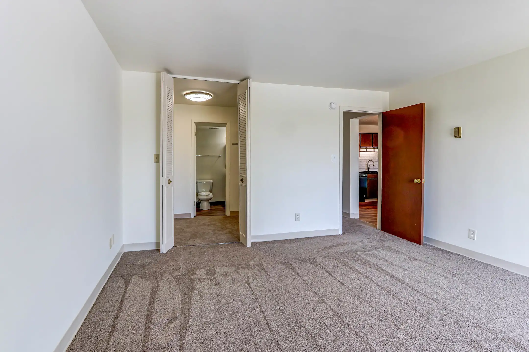 Highland Square Apartments Akron, OH 44303