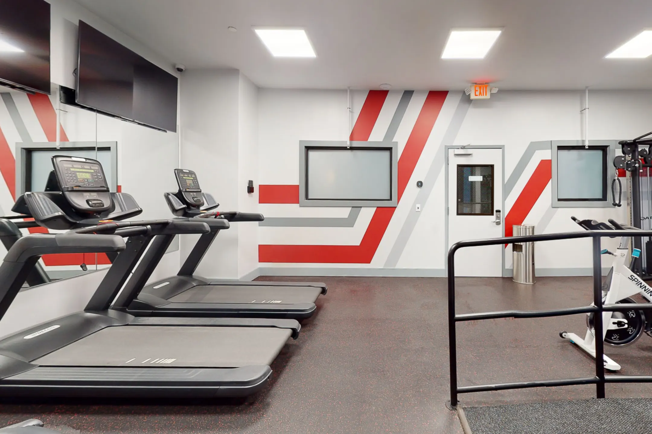 Fitness Weight Room - Waters Edge at Rahway - Rahway, NJ