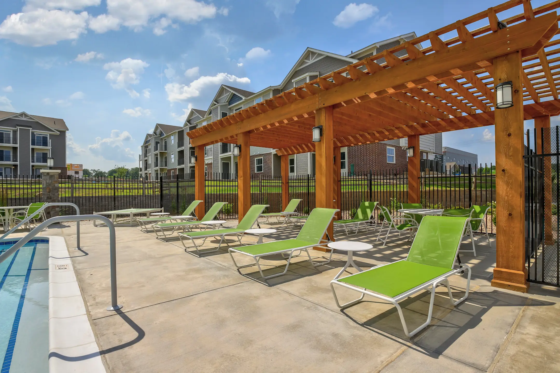 Dodson Pointe Apartment Homes 6000 W Stoney Creek Dr Rogers, AR