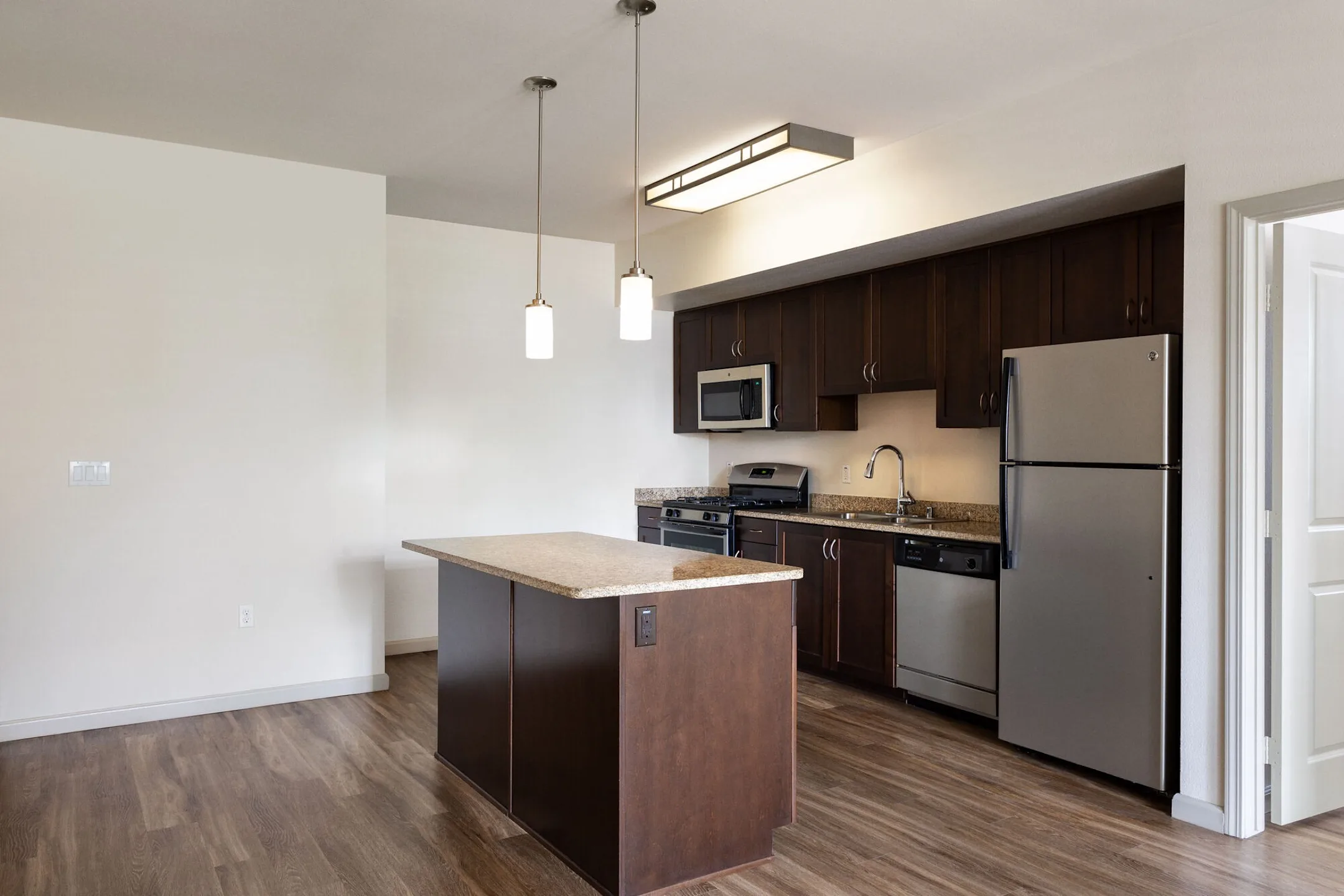 Miro Apartments Santa Fe Springs, CA 90670