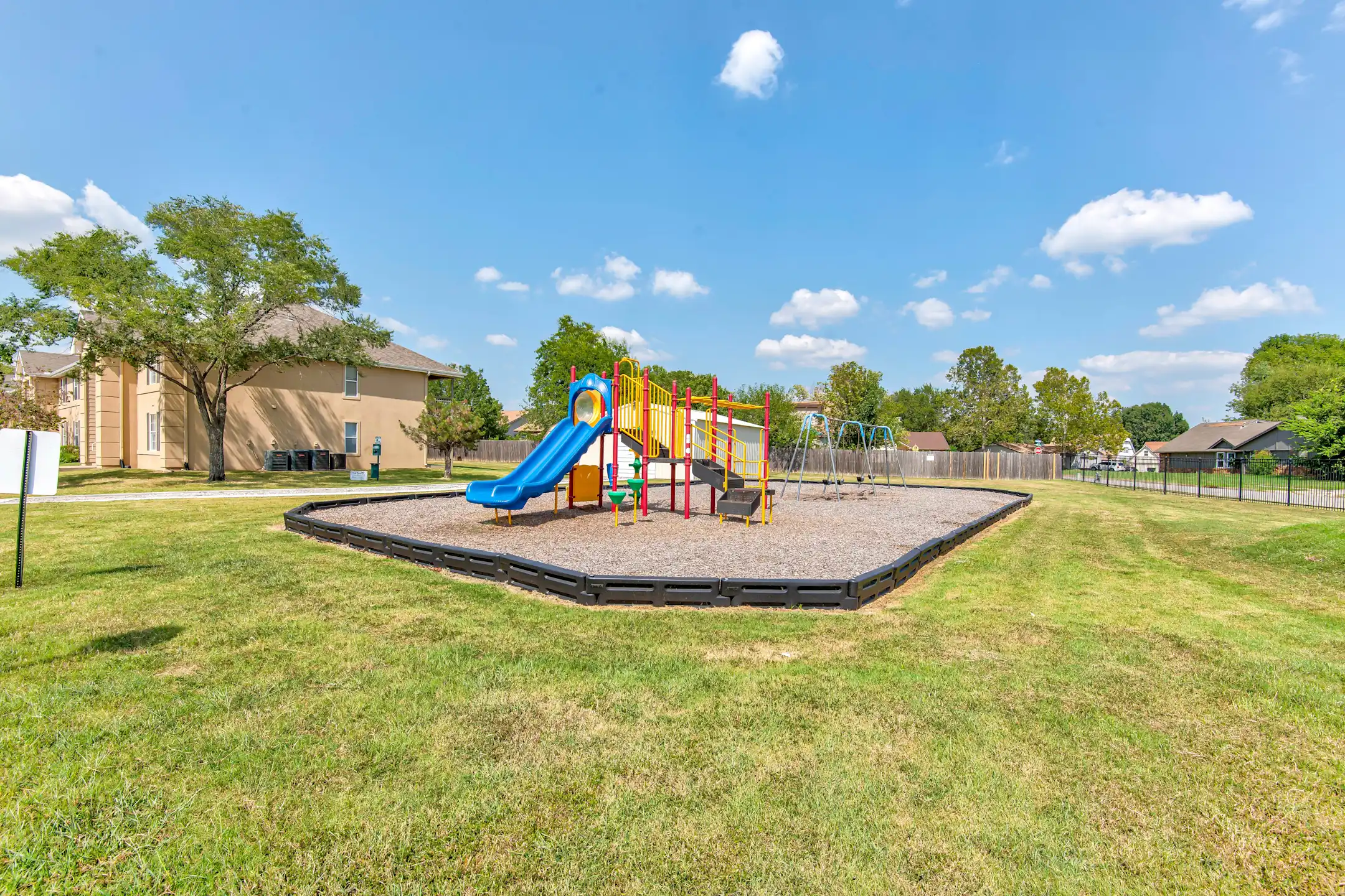 Rolling Hills at Elm Creek 11697 E 83rd St N Owasso, OK Apartments