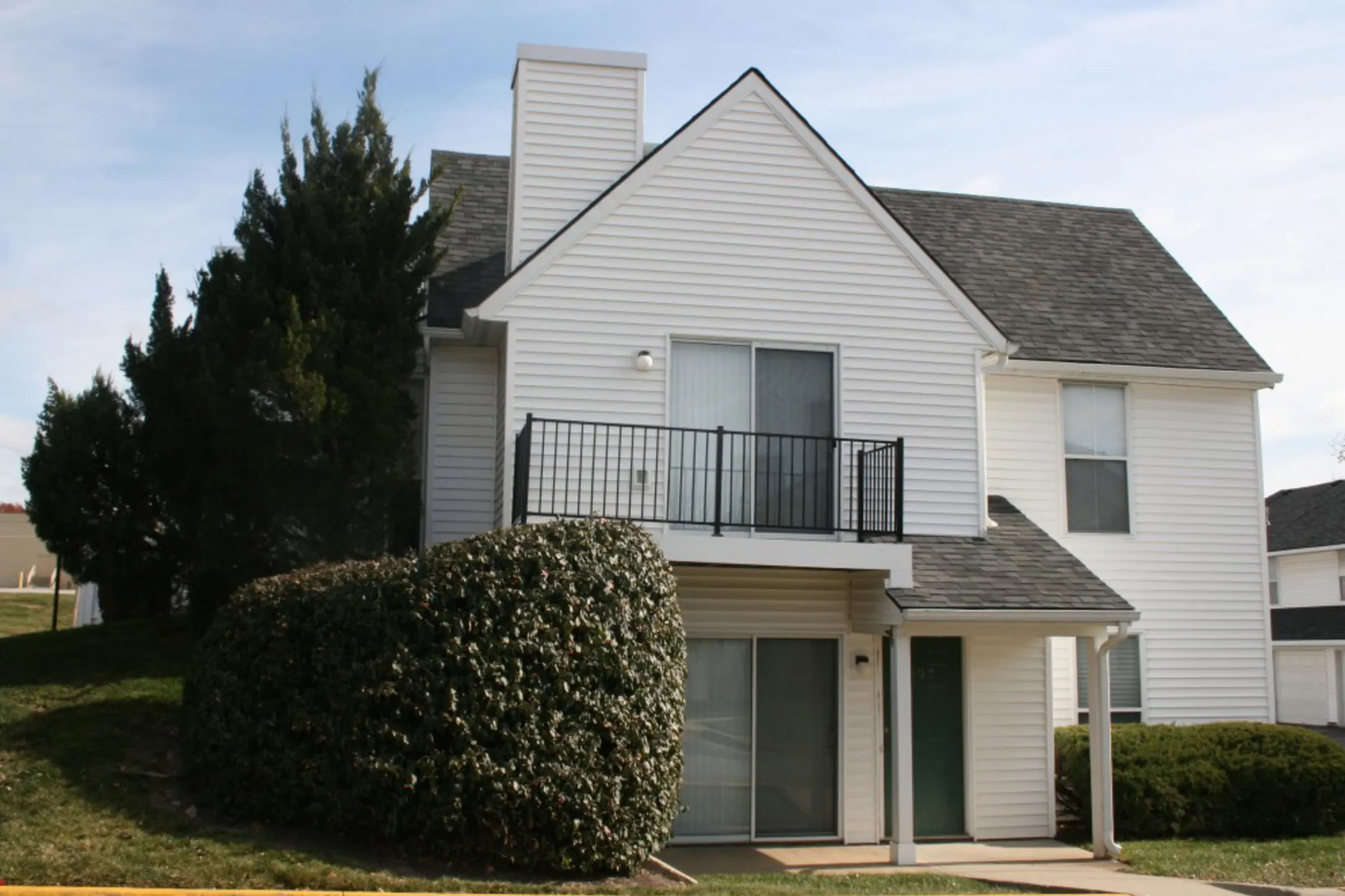 Pinegate 9002 W 64th Ter Merriam, KS Apartments for Rent Rent.