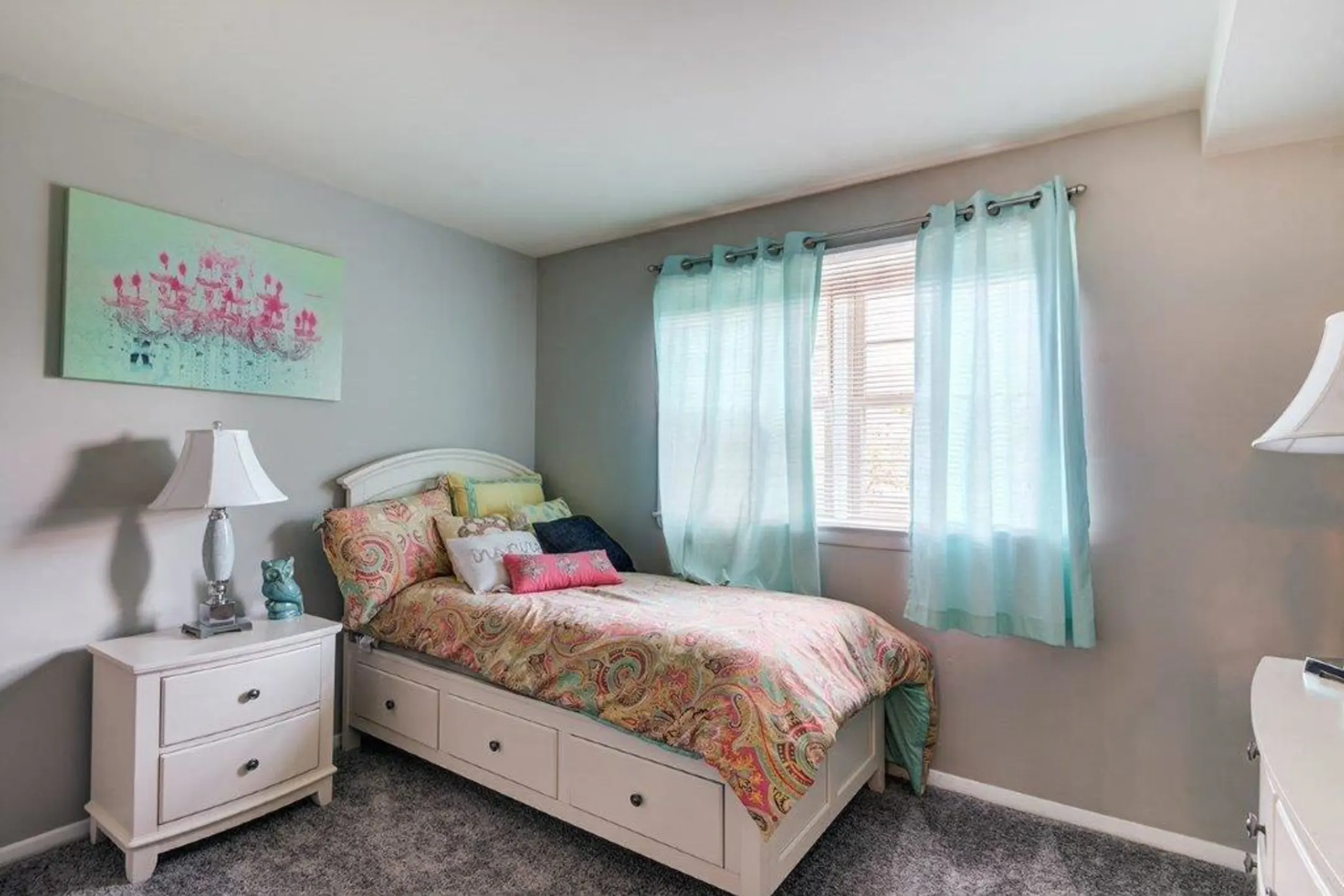 The Village at Chartleytowne Apartments & Townhomes 401 Chartley Park