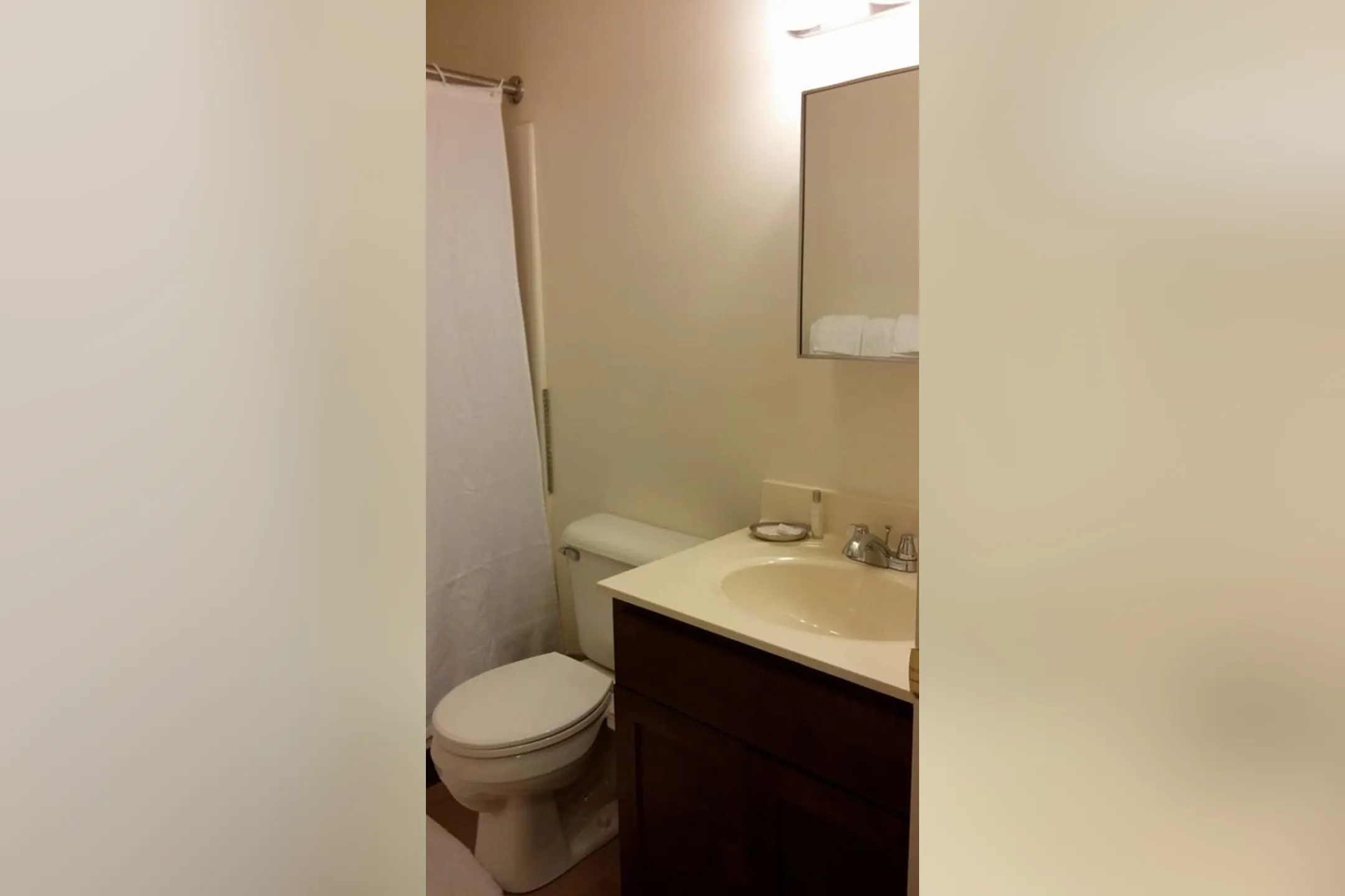 Bathroom - Oak Hill Apartments - Franklin, PA