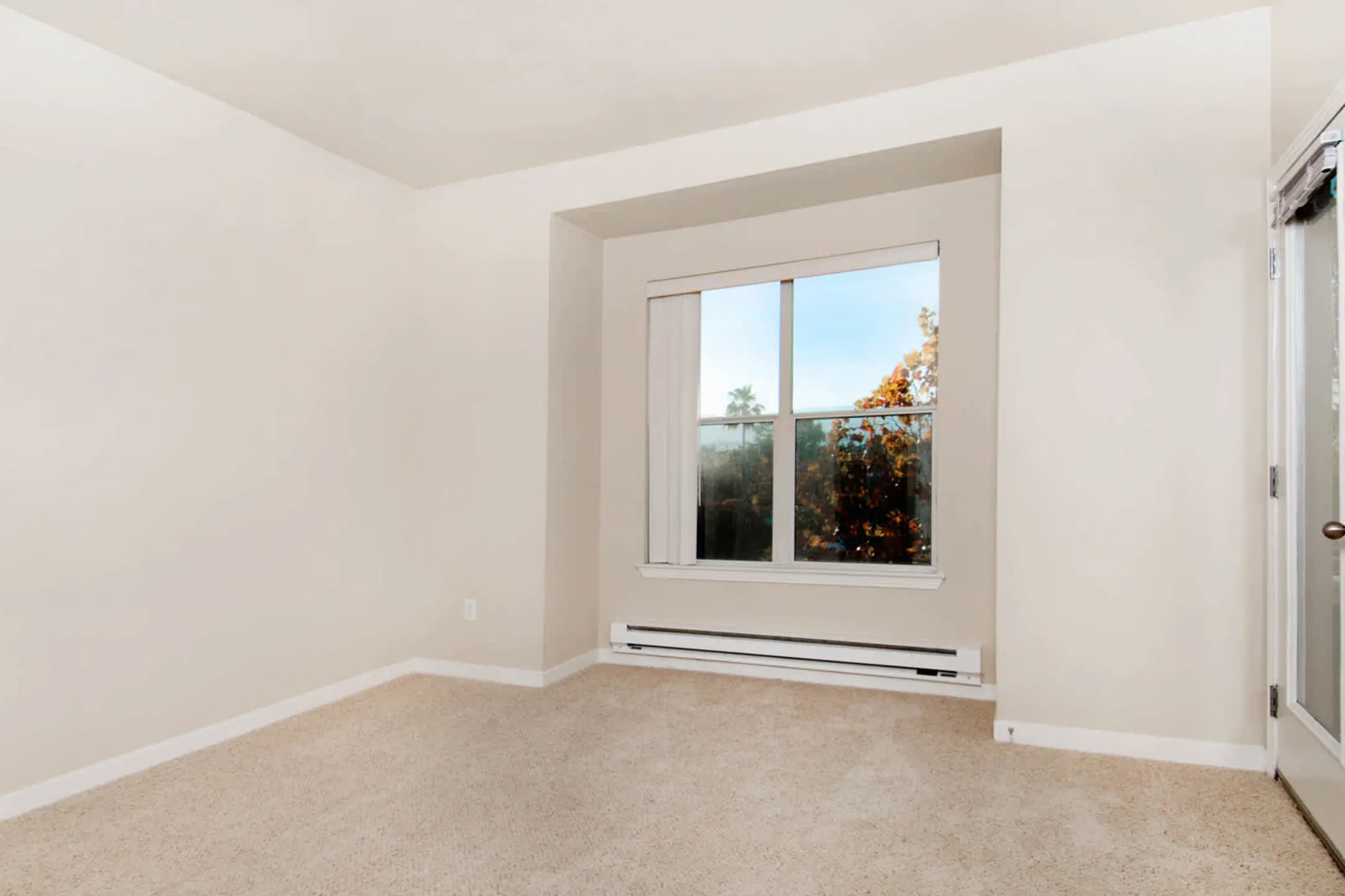 City Gate at Cupertino Apartments Cupertino, CA 95014