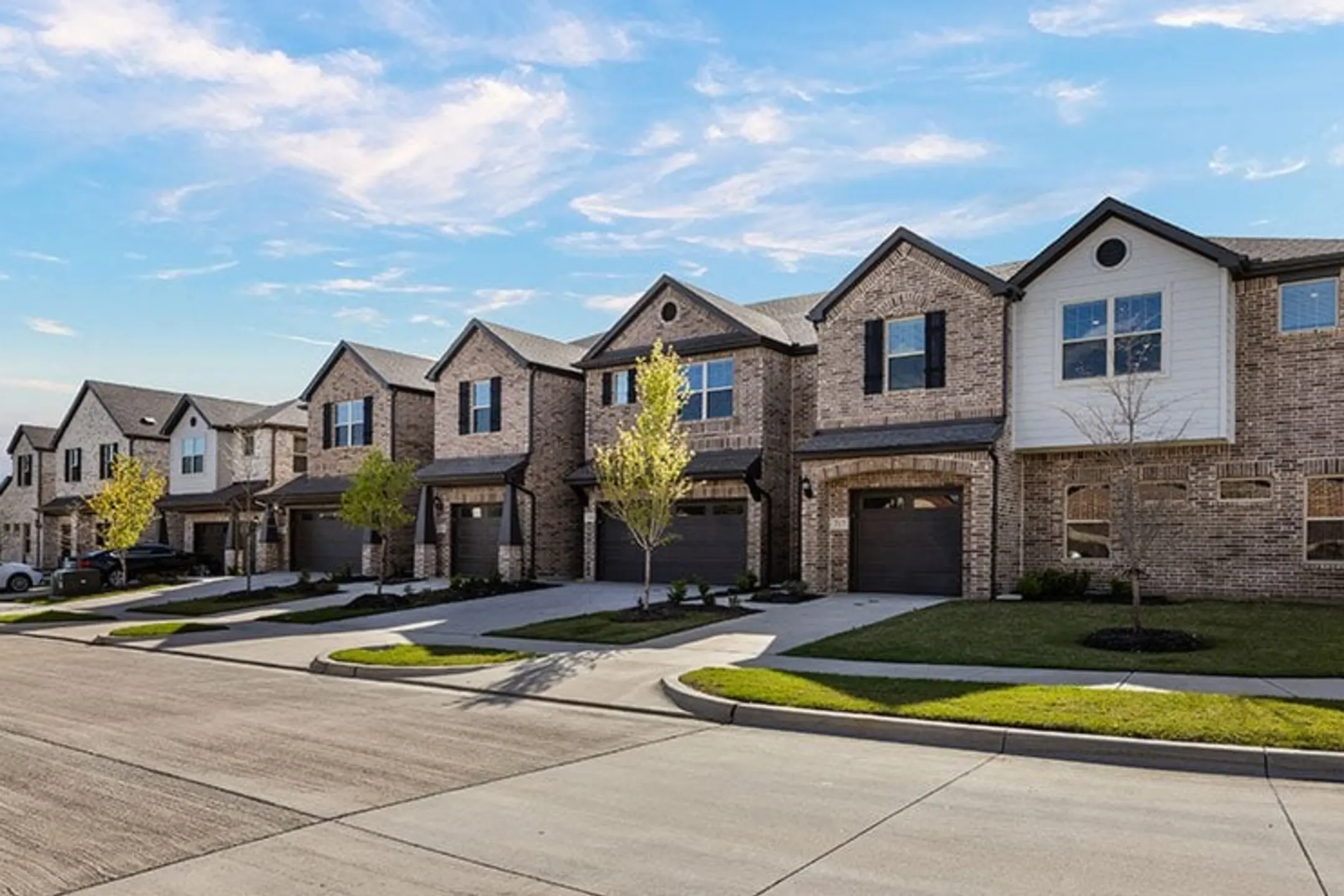 Bluebonnet Trail Townhomes Apartments - Arlington, TX 76001