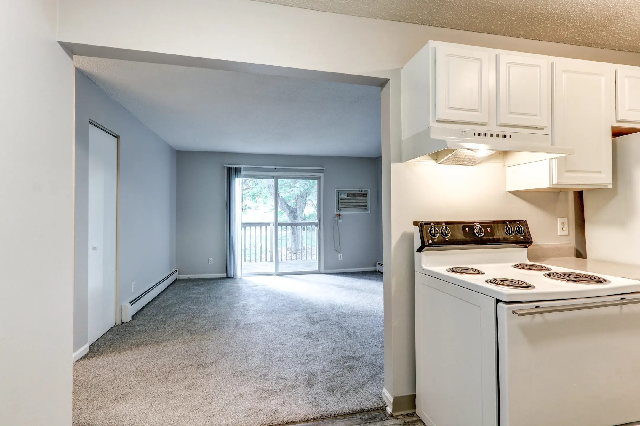 Richland Country Apartments