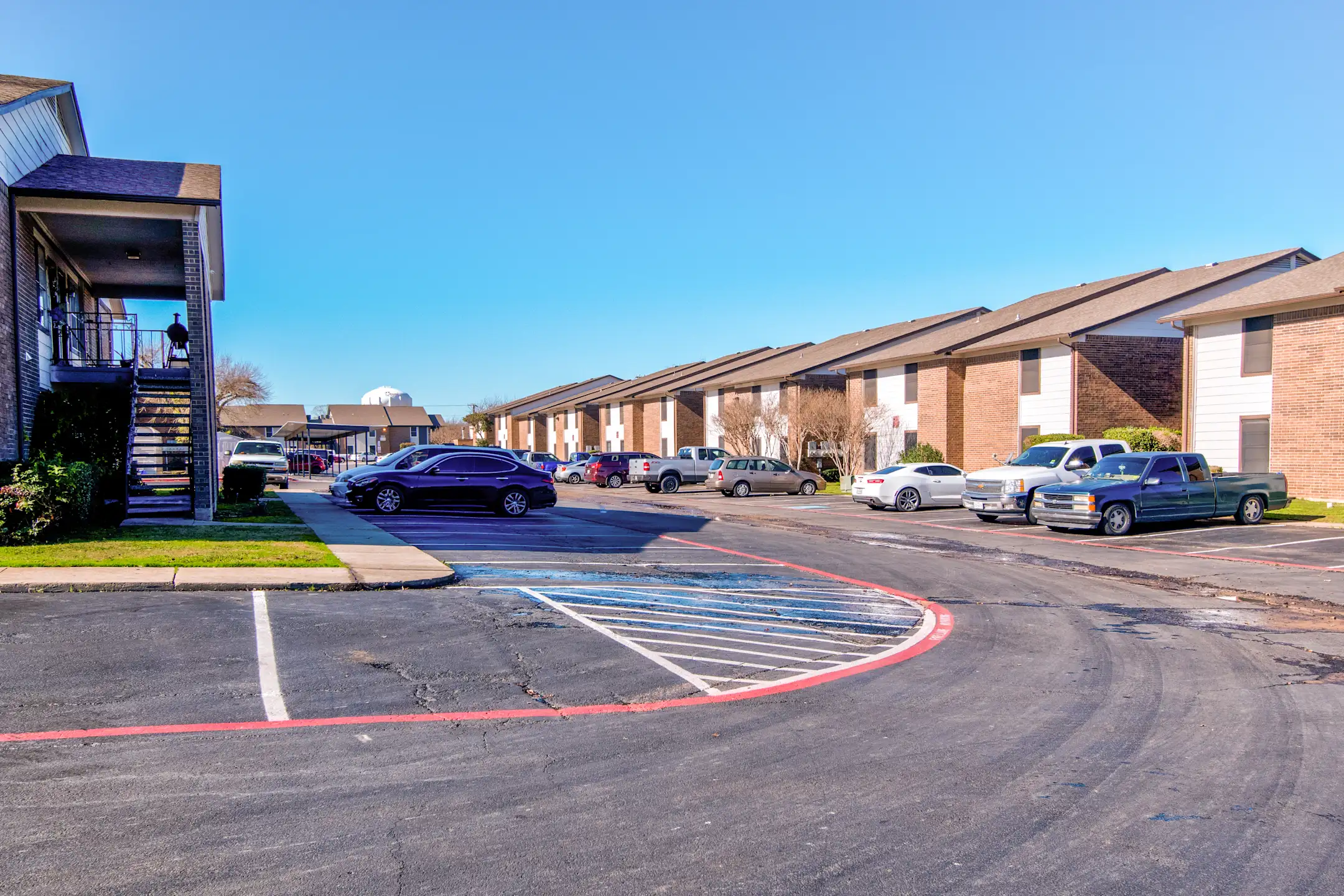 Kingswood Apartments Denton, TX 76207