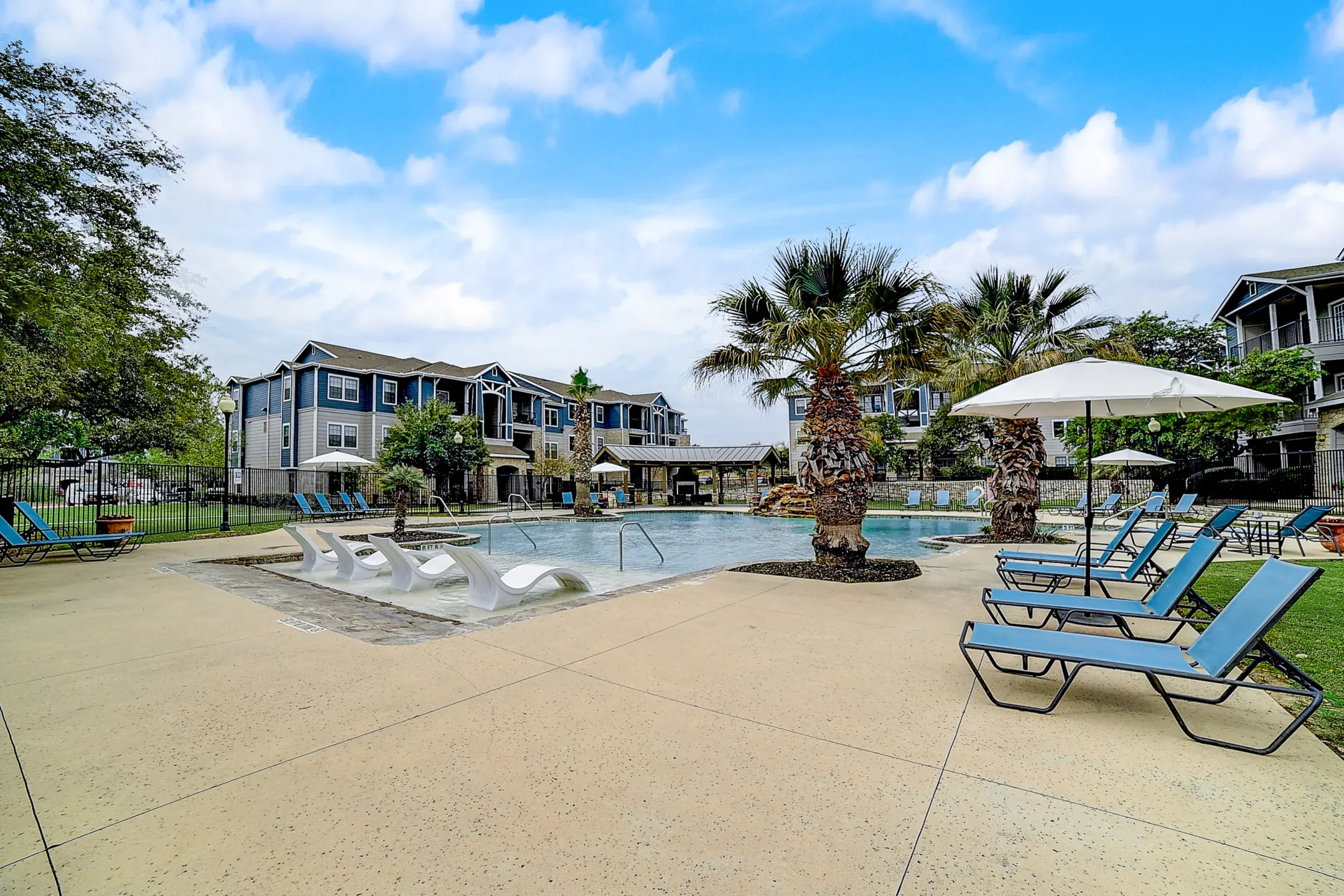 Verandas At Shavano Apartments - San Antonio, Tx 78257