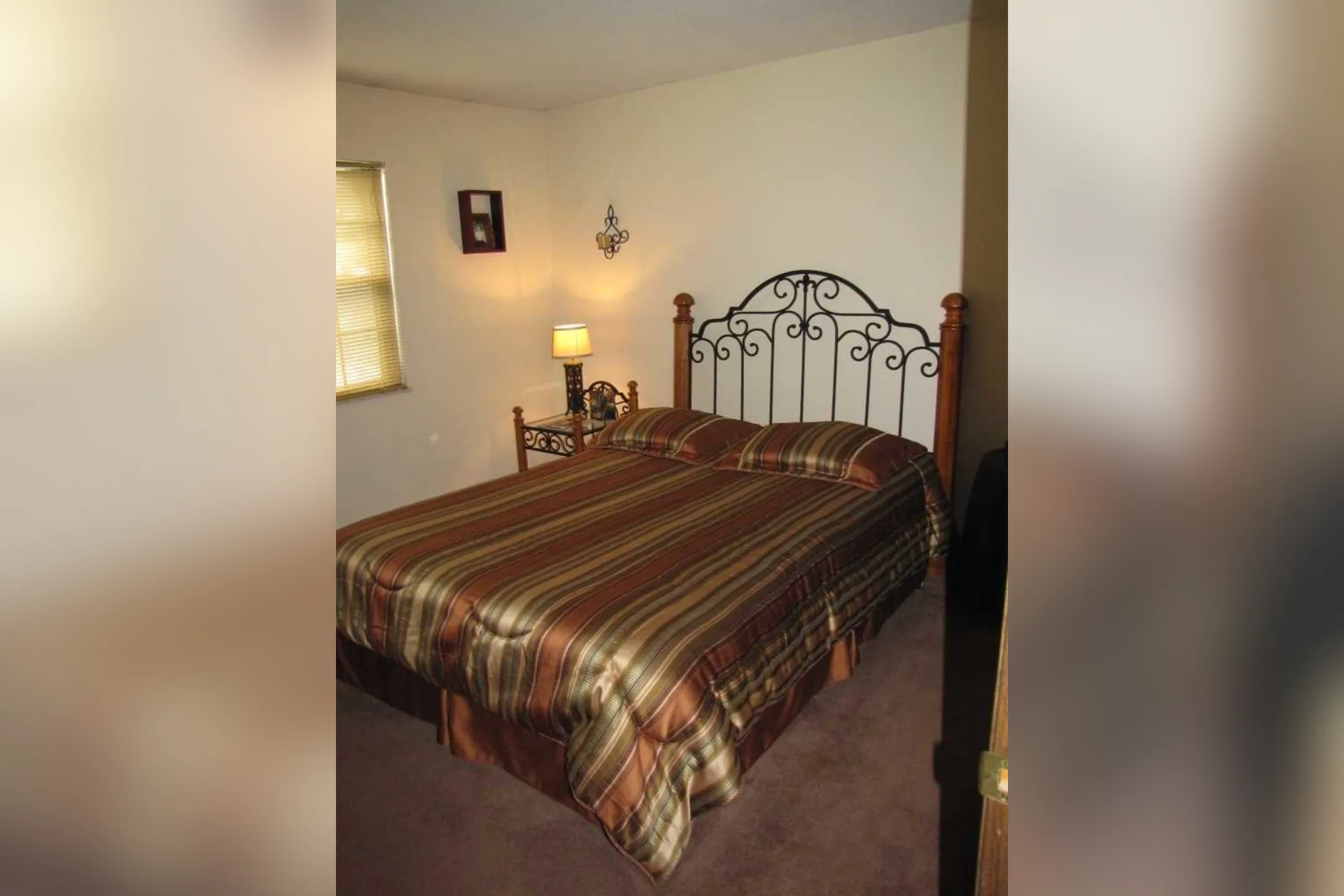 Bedroom - Kensington Place - Toledo, OH