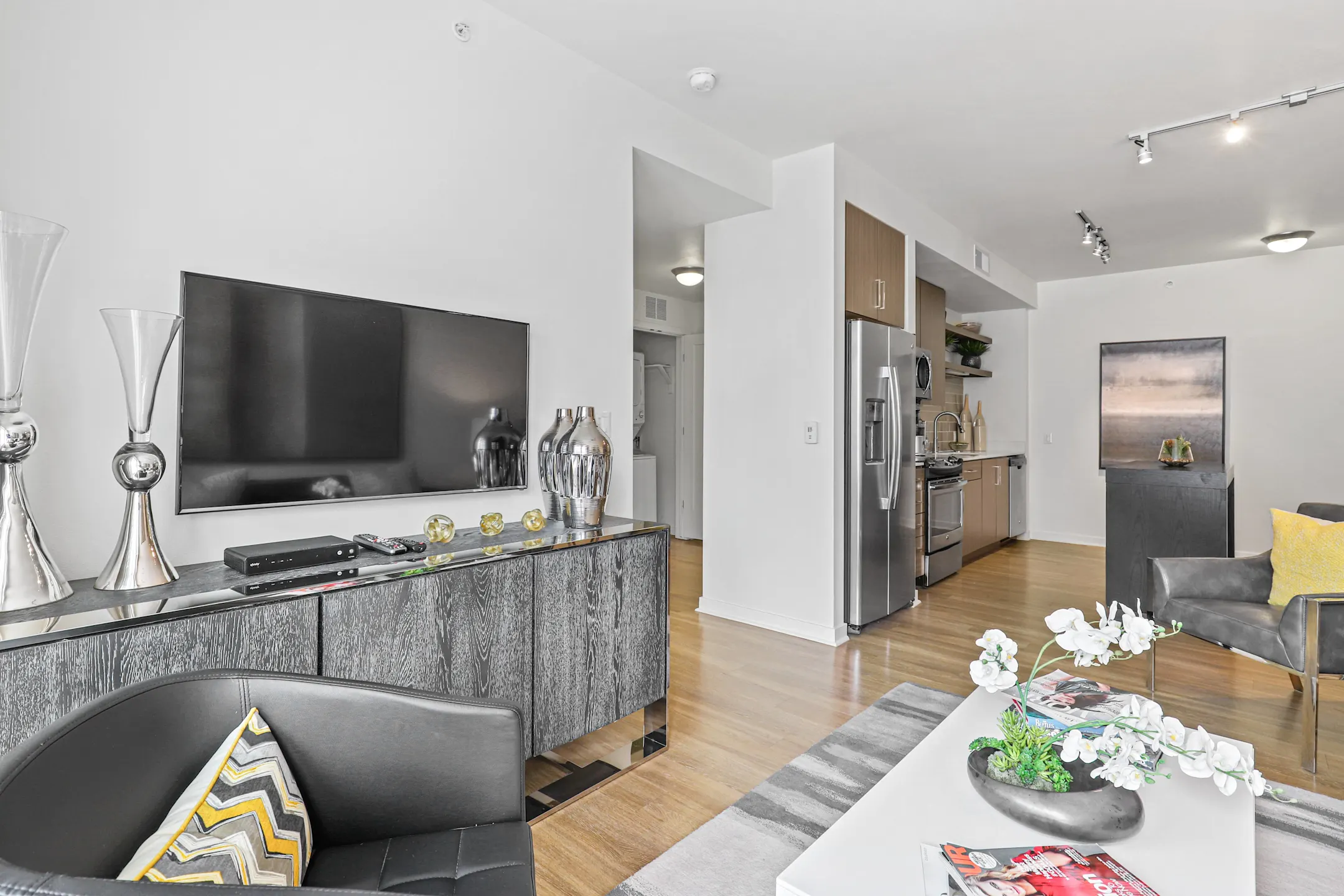 Living Room - 8000 Uptown - Broomfield, CO