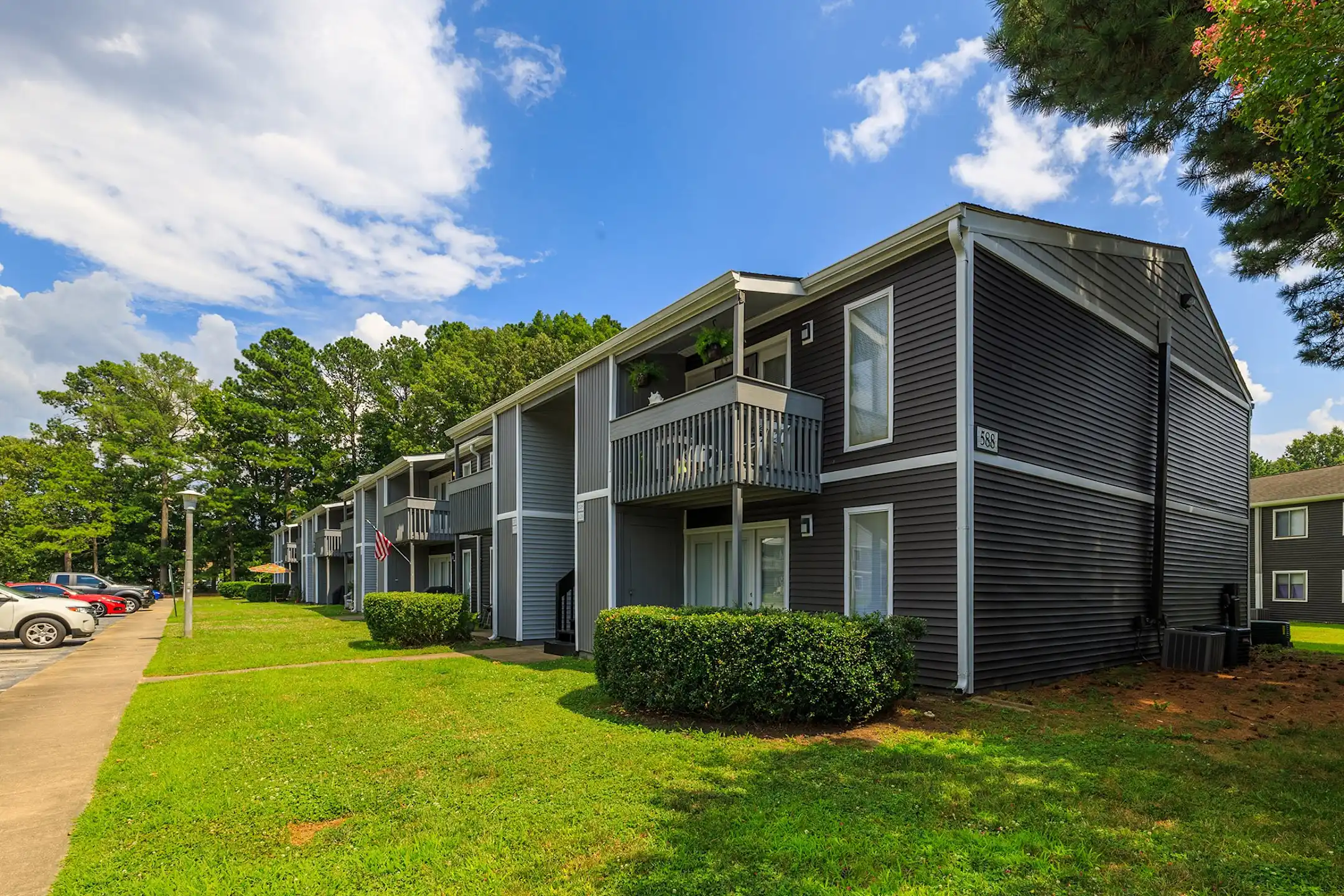 Building - Woodscape Apartments - Newport News, VA