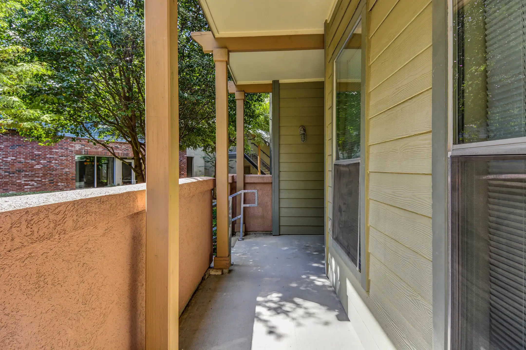 Refugio Place Apartment Homes 300 Labor St San Antonio, TX