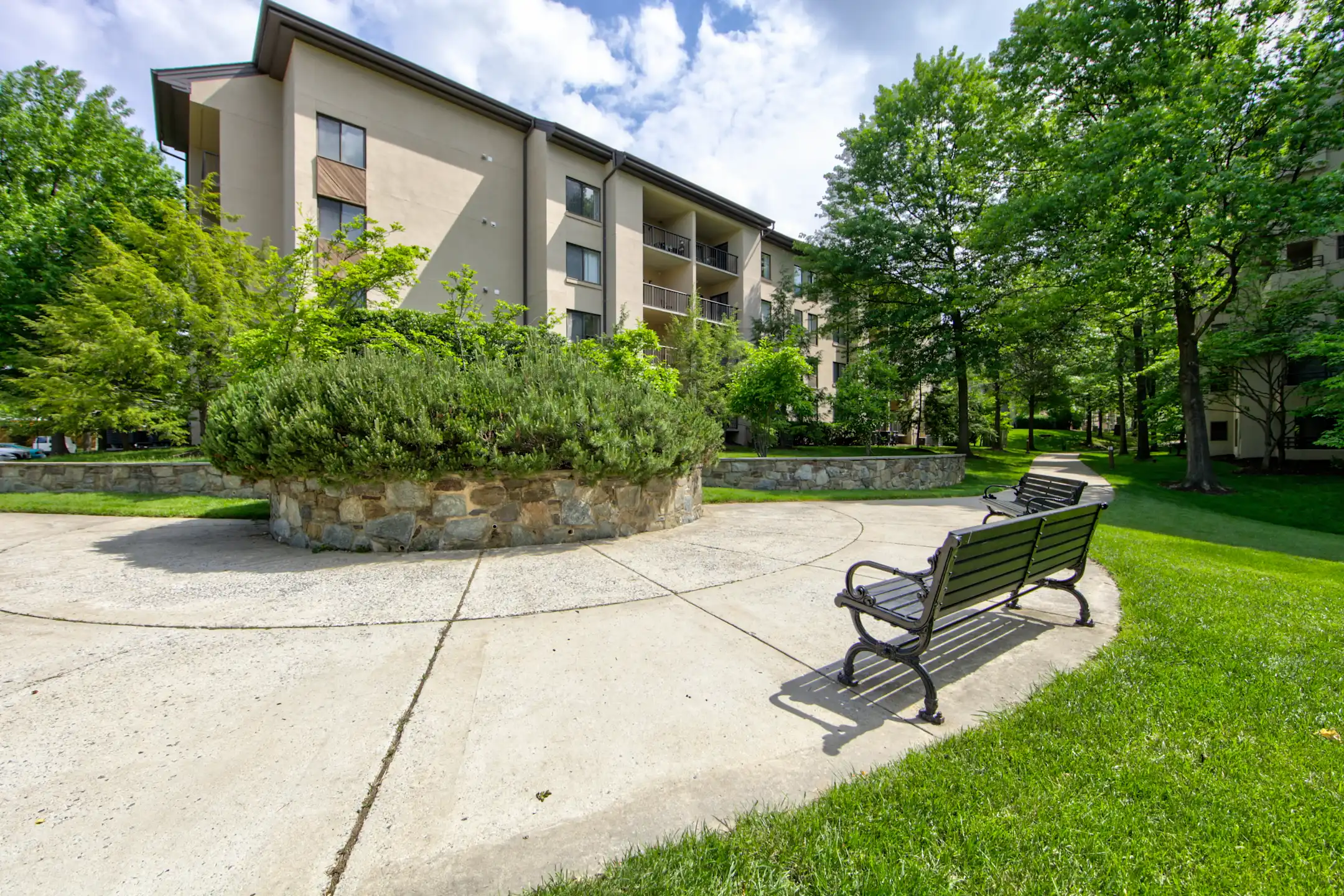 Building - The Apartments at Miramont - Rockville, MD
