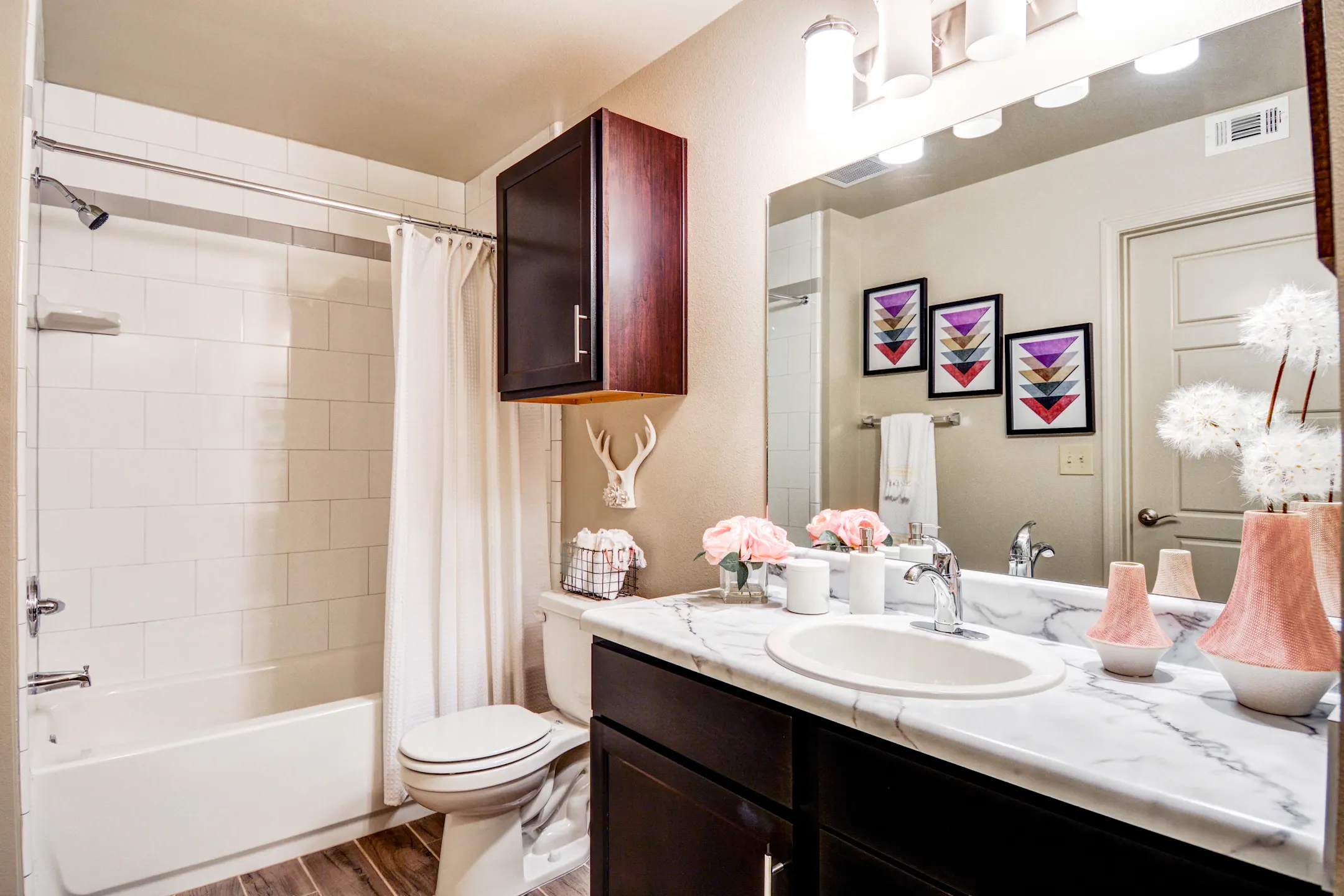 Icon at Hewitt Apartments Hewitt, TX 76643