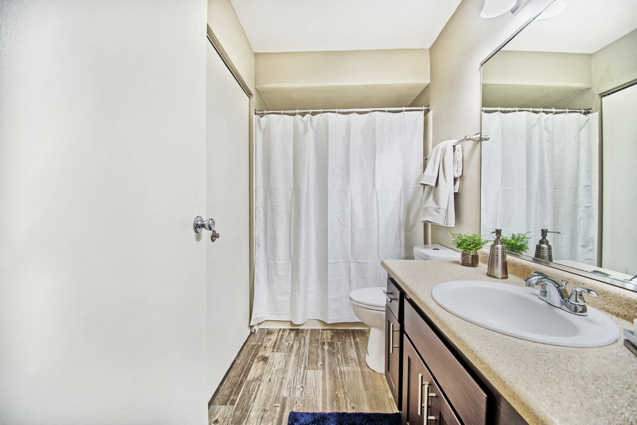Bathroom - The Orchard Of Landen - Maineville, OH