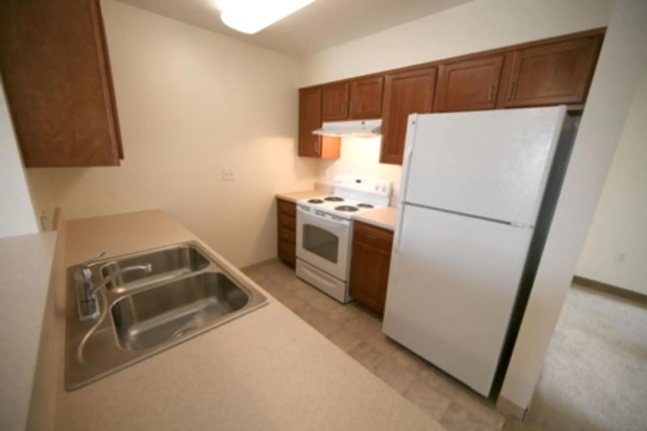 Kitchen - Marley Meadows Apartments - Glen Burnie, MD