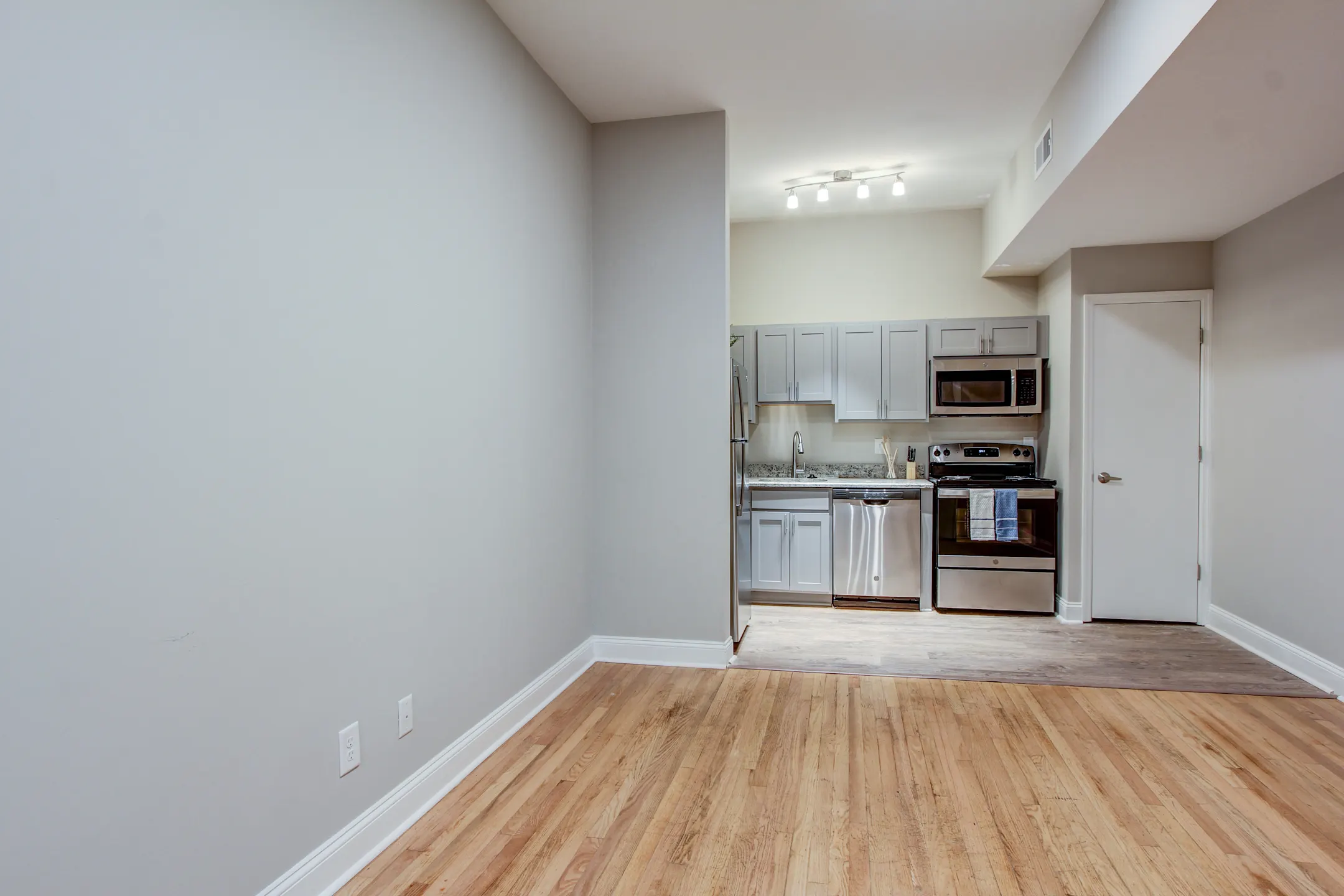 Hampton West Apartments Charleston, SC 29403