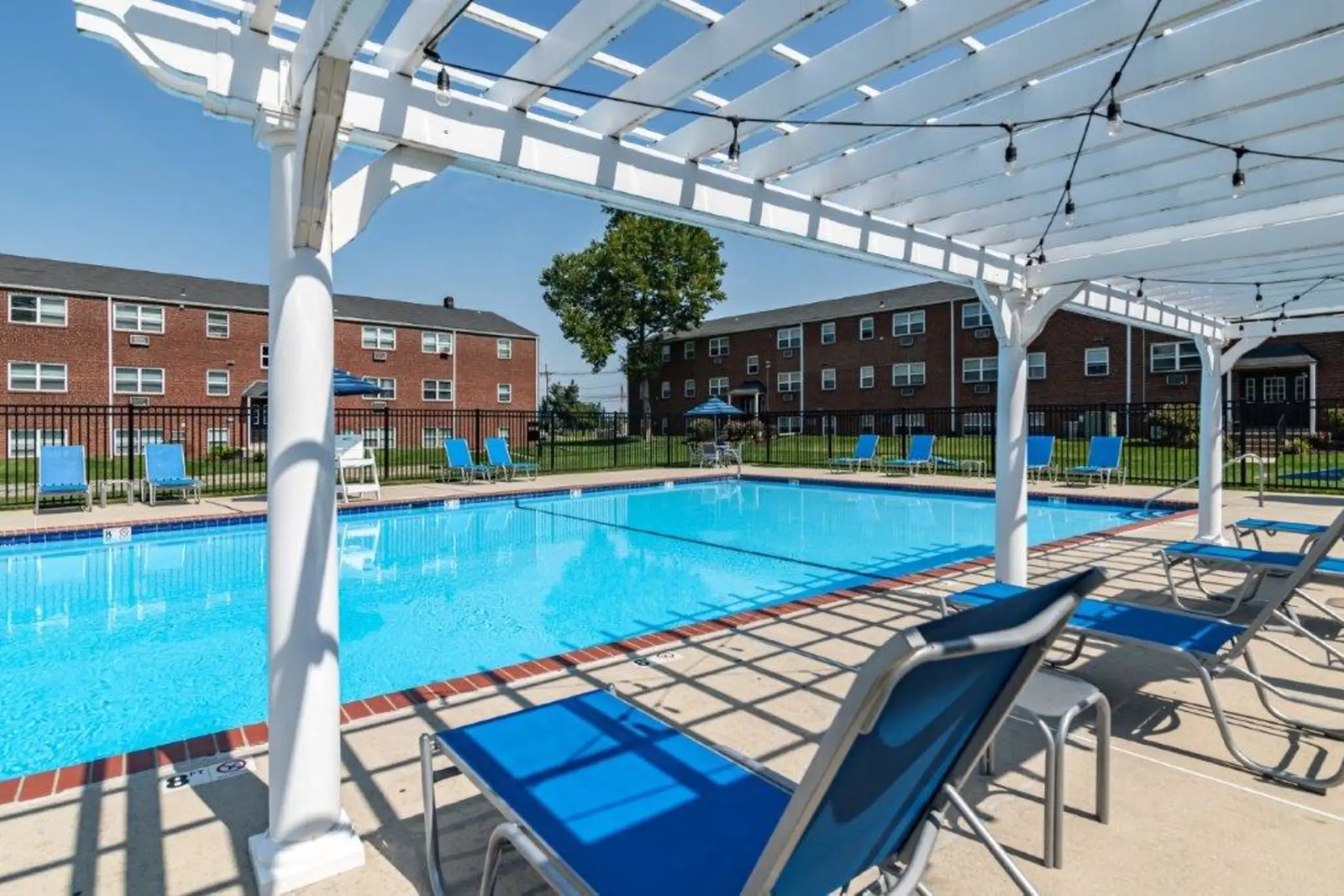 Hyde Park Apartment Homes 430 W Browning Rd Bellmawr, NJ Apartments for Rent Rent.