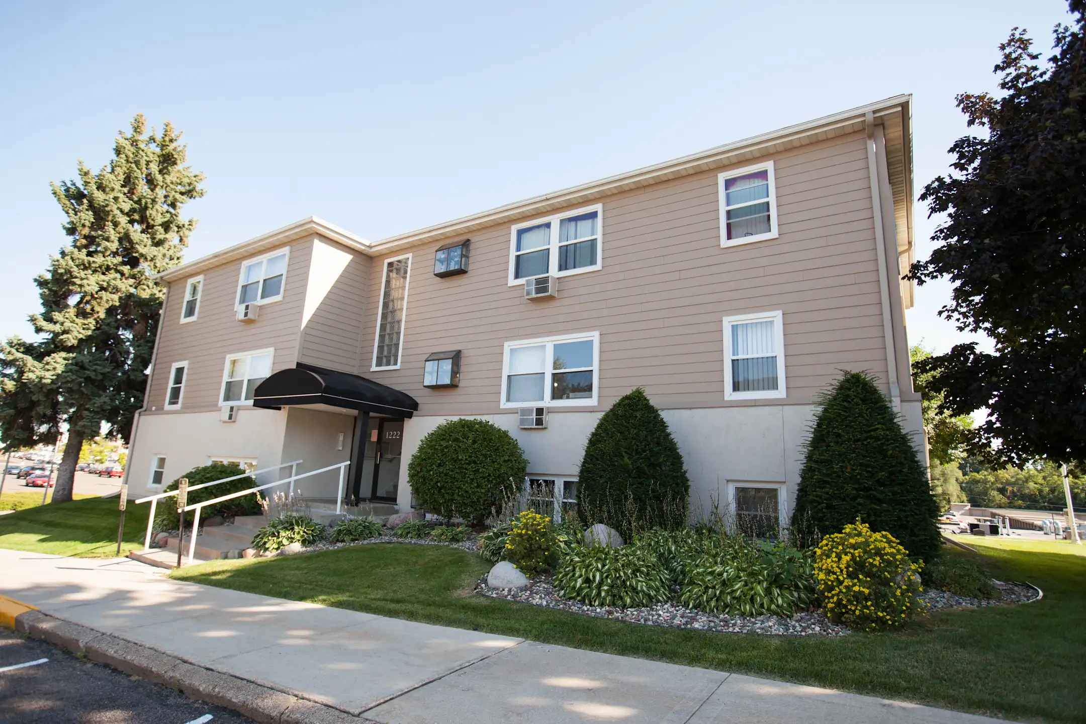 Rose Vista Apartments Roseville, MN 55113