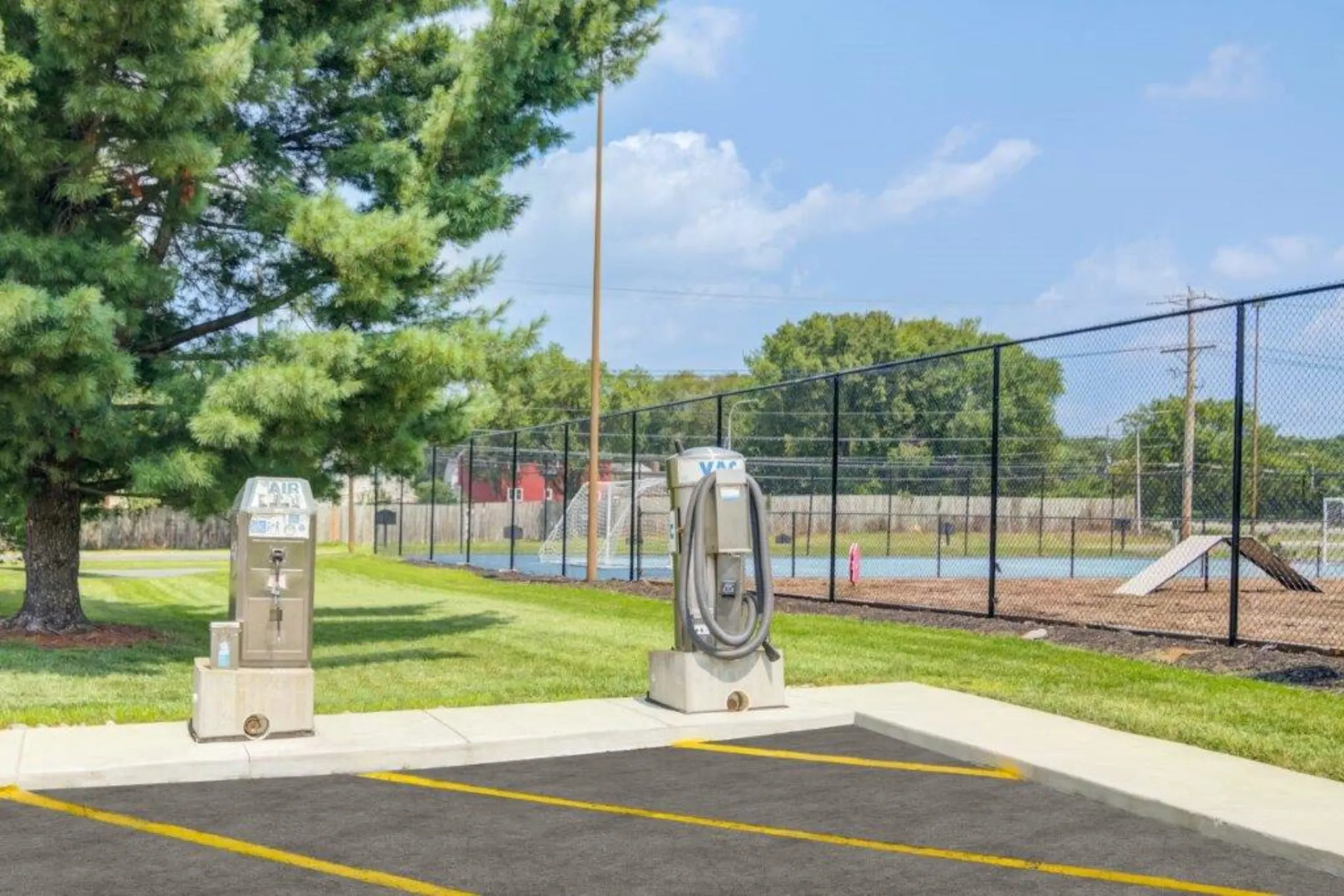 Fox Run Apartments & Townhomes Apartments Bear, DE 19701