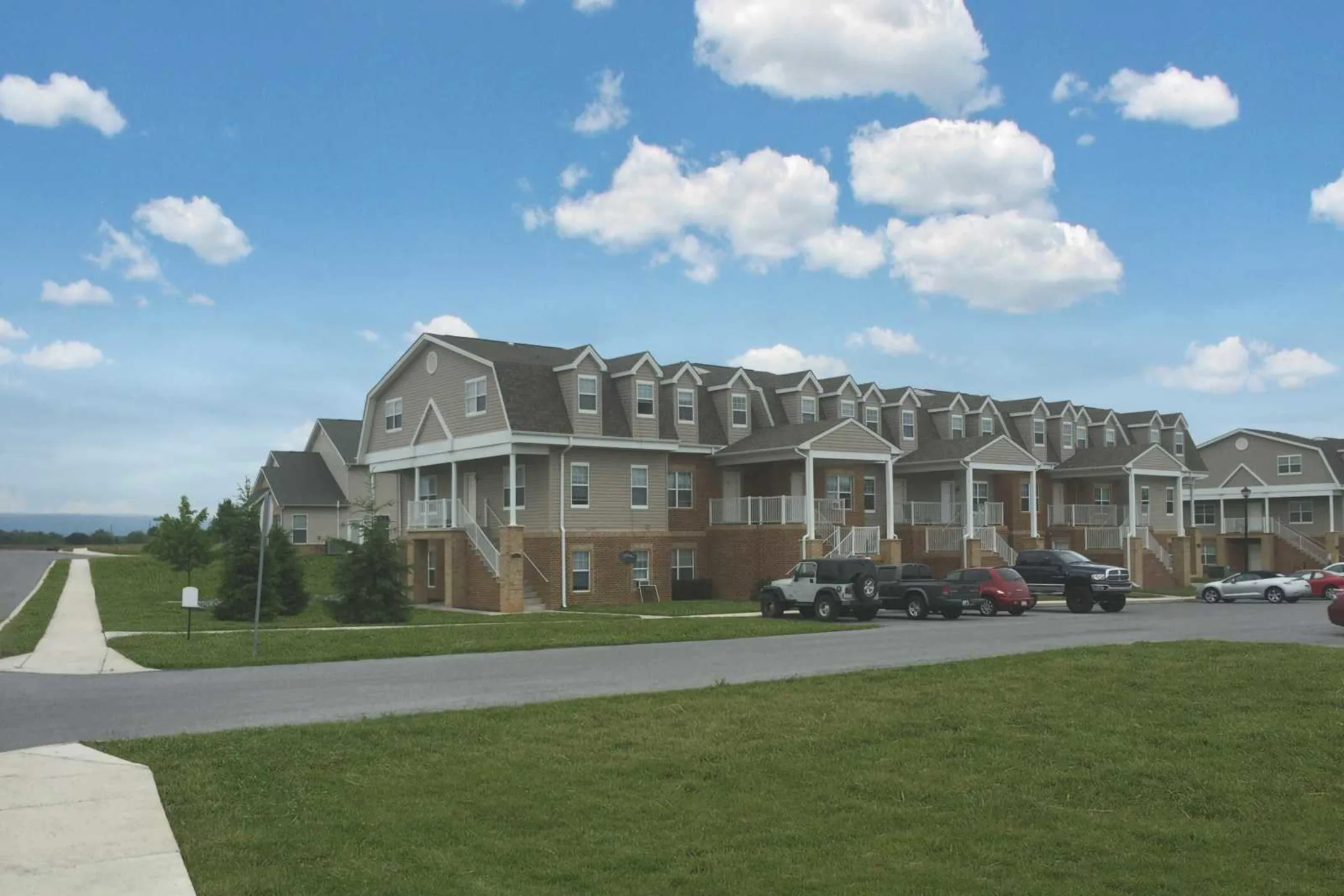Building - Highlands of Greenvillage - Chambersburg, PA