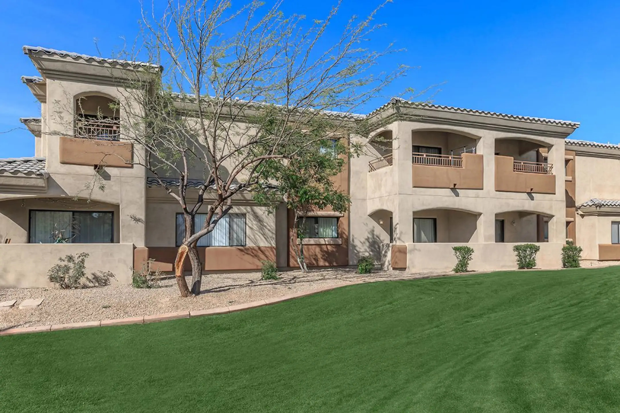 Building - Sereno Townhomes - Glendale, AZ