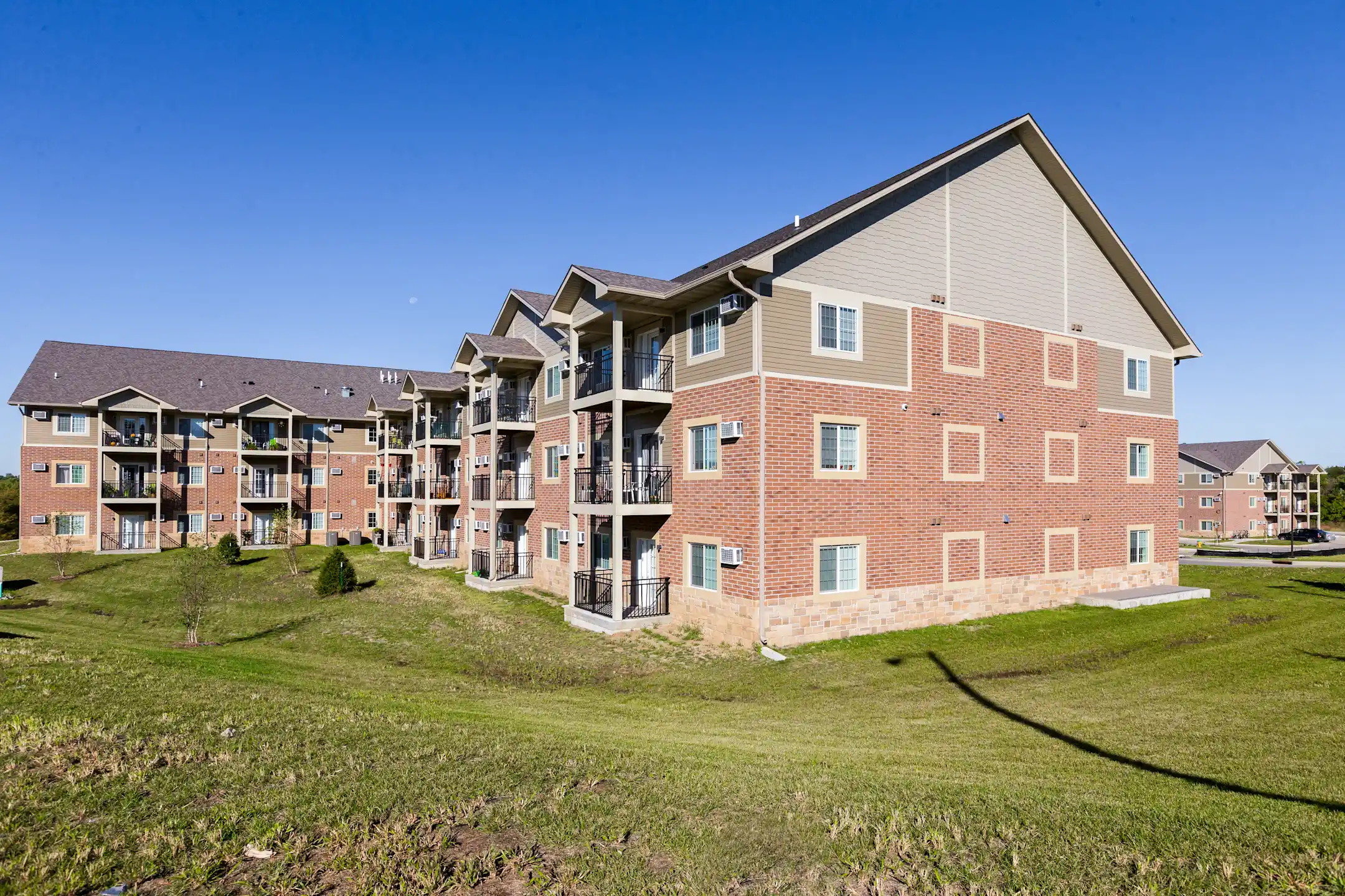 Hilltop Apartments 3720 E Douglas Ave Des Moines, IA Apartments for Rent Rent.