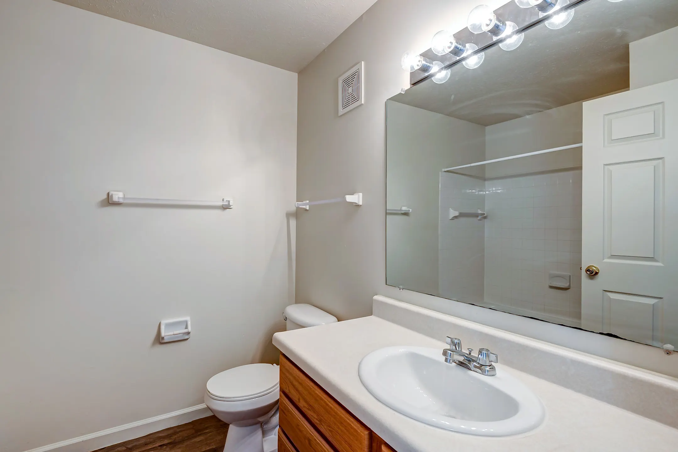 Bathroom - Valley View Apartments - Moline, IL