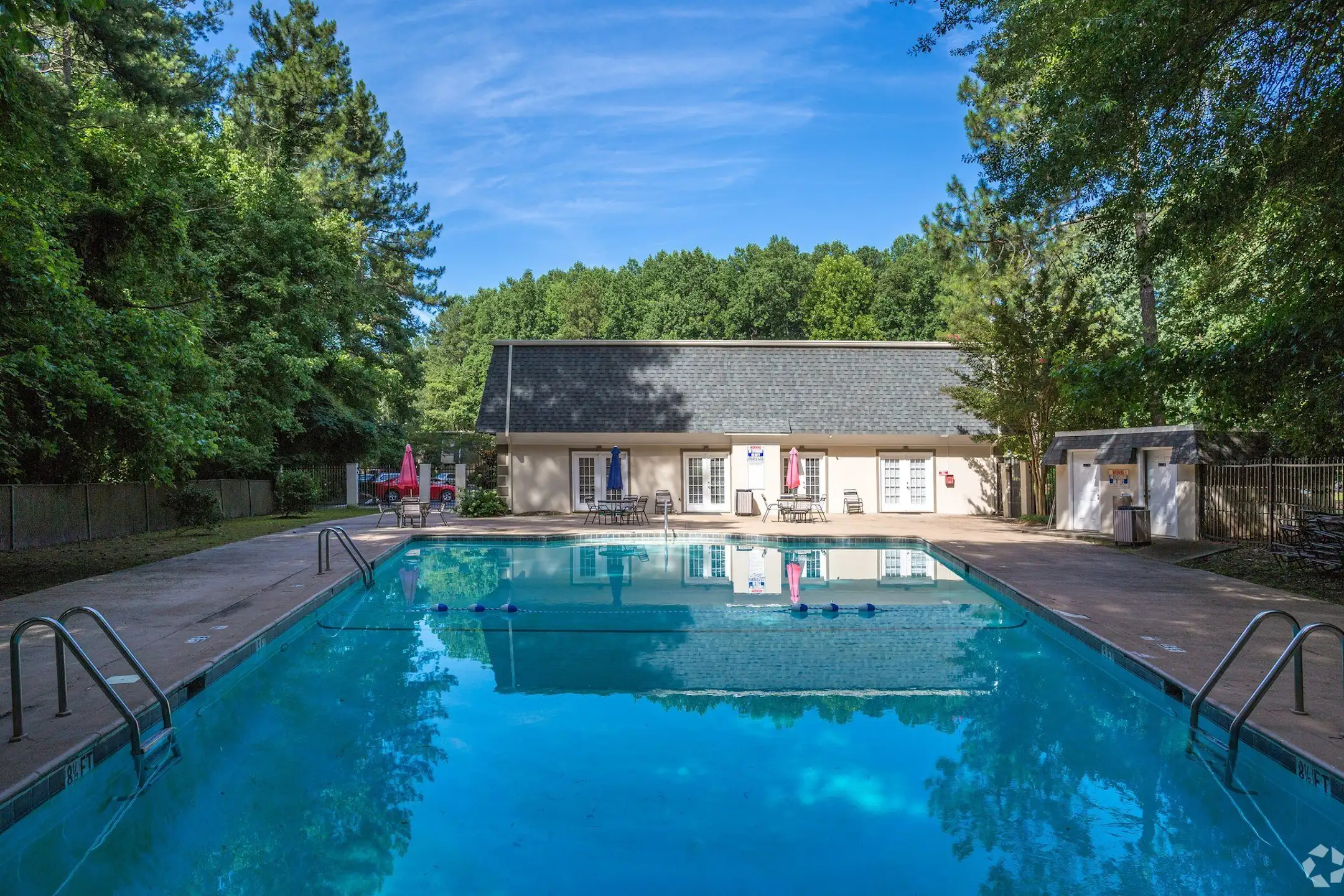 Pool - The Retreat at Greenbriar - Atlanta, GA