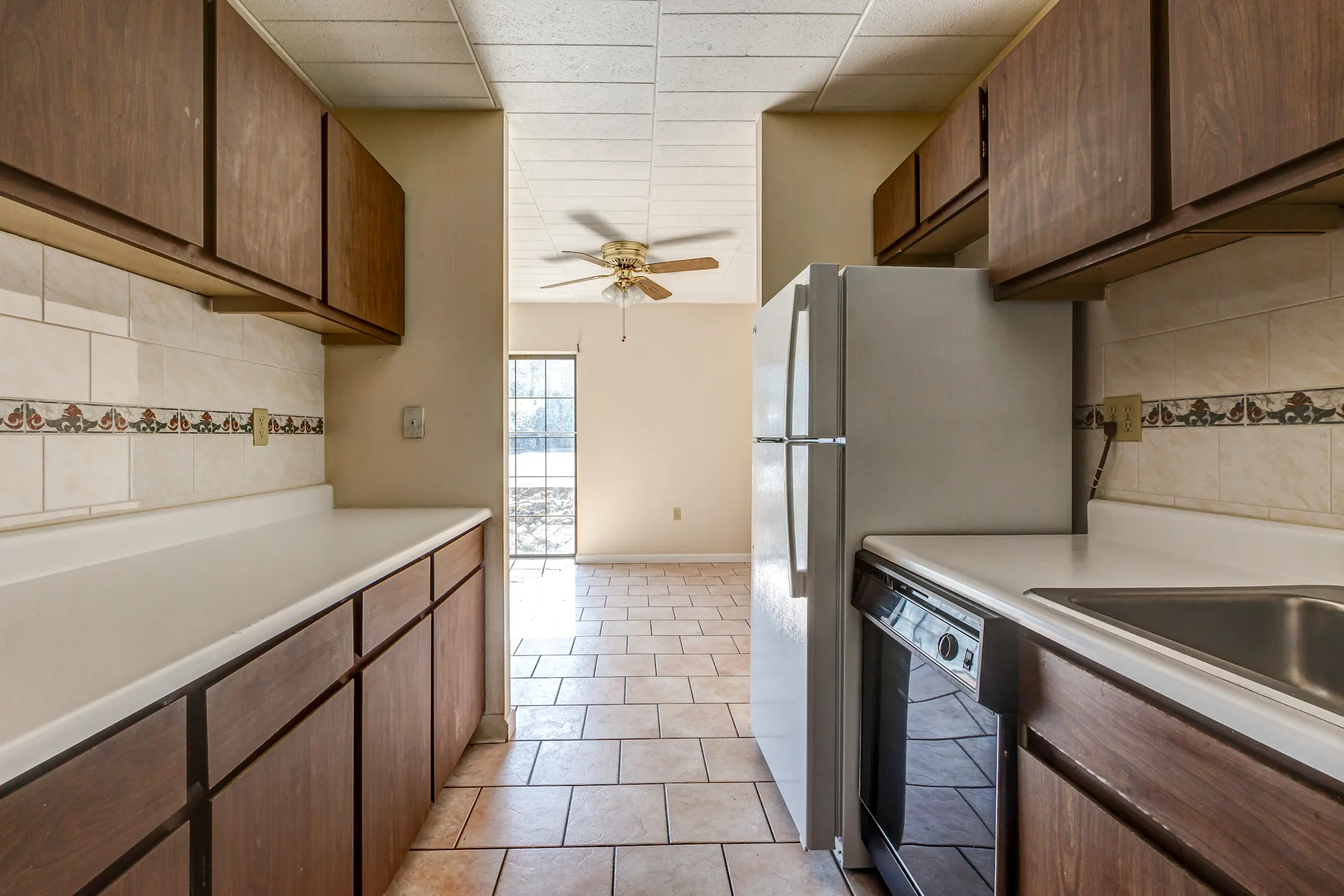 Colonial Arms Apartments Monaca, PA 15061