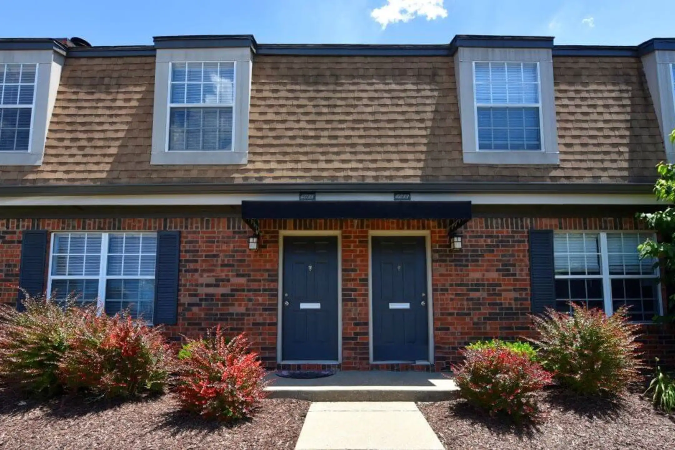 Pavilion Lakes Apartments Evansville, IN 47715