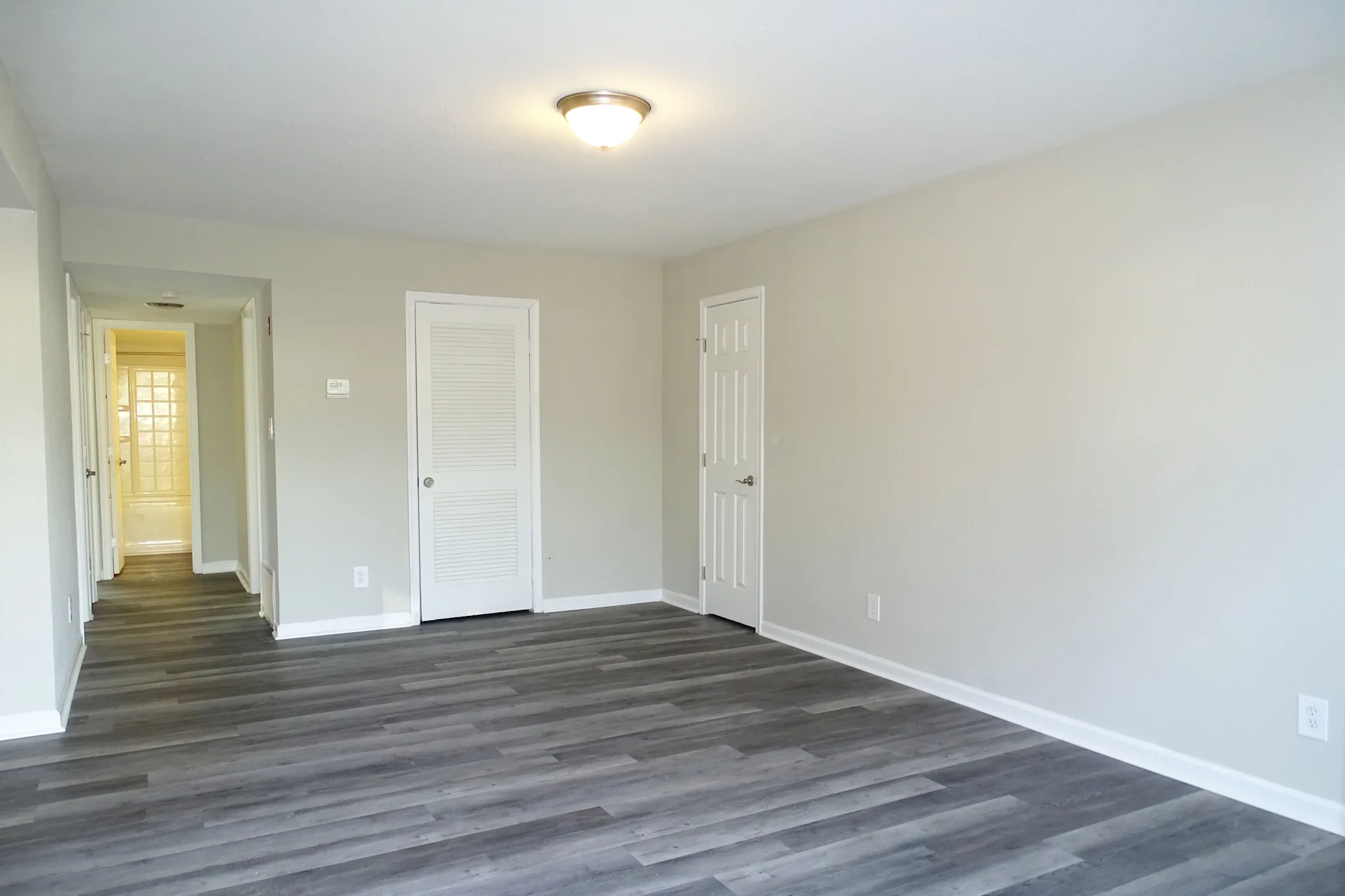 Churchland Square 7041 Kenny Ln Portsmouth, VA Apartments for Rent