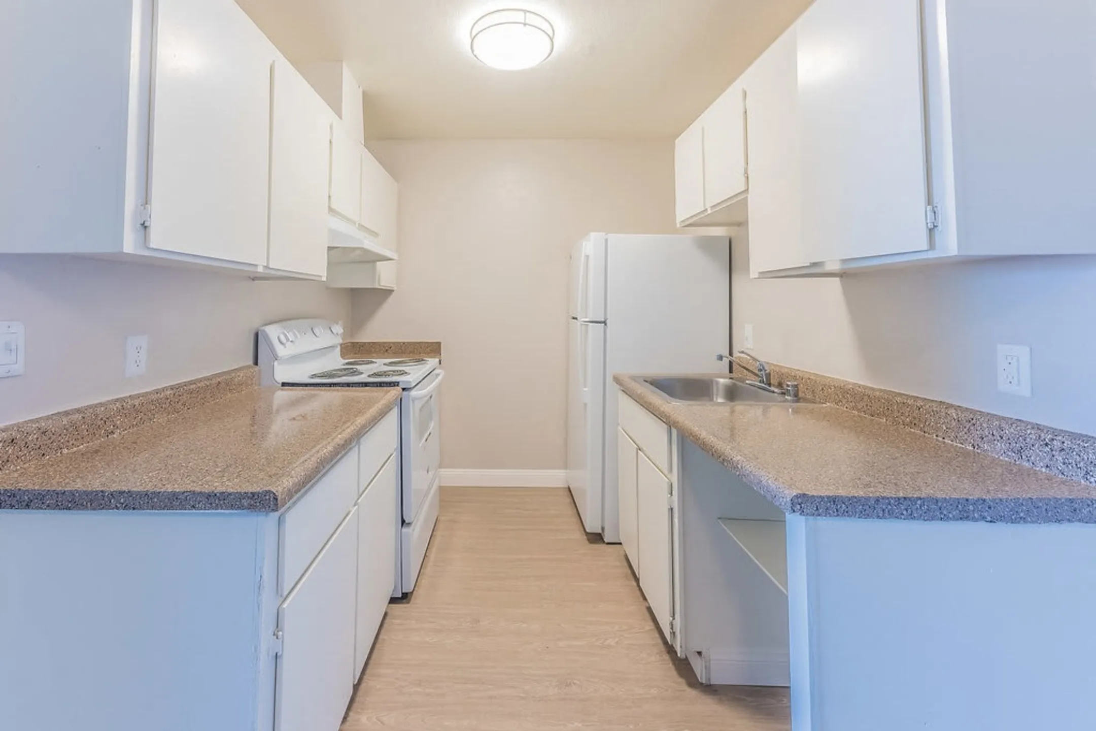 Emerald Park Apartments Las Vegas, NV 89102