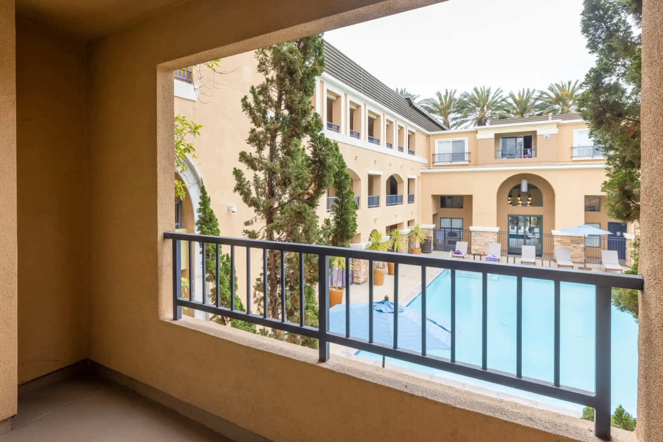 Westside Apartments Los Angeles, CA 90066