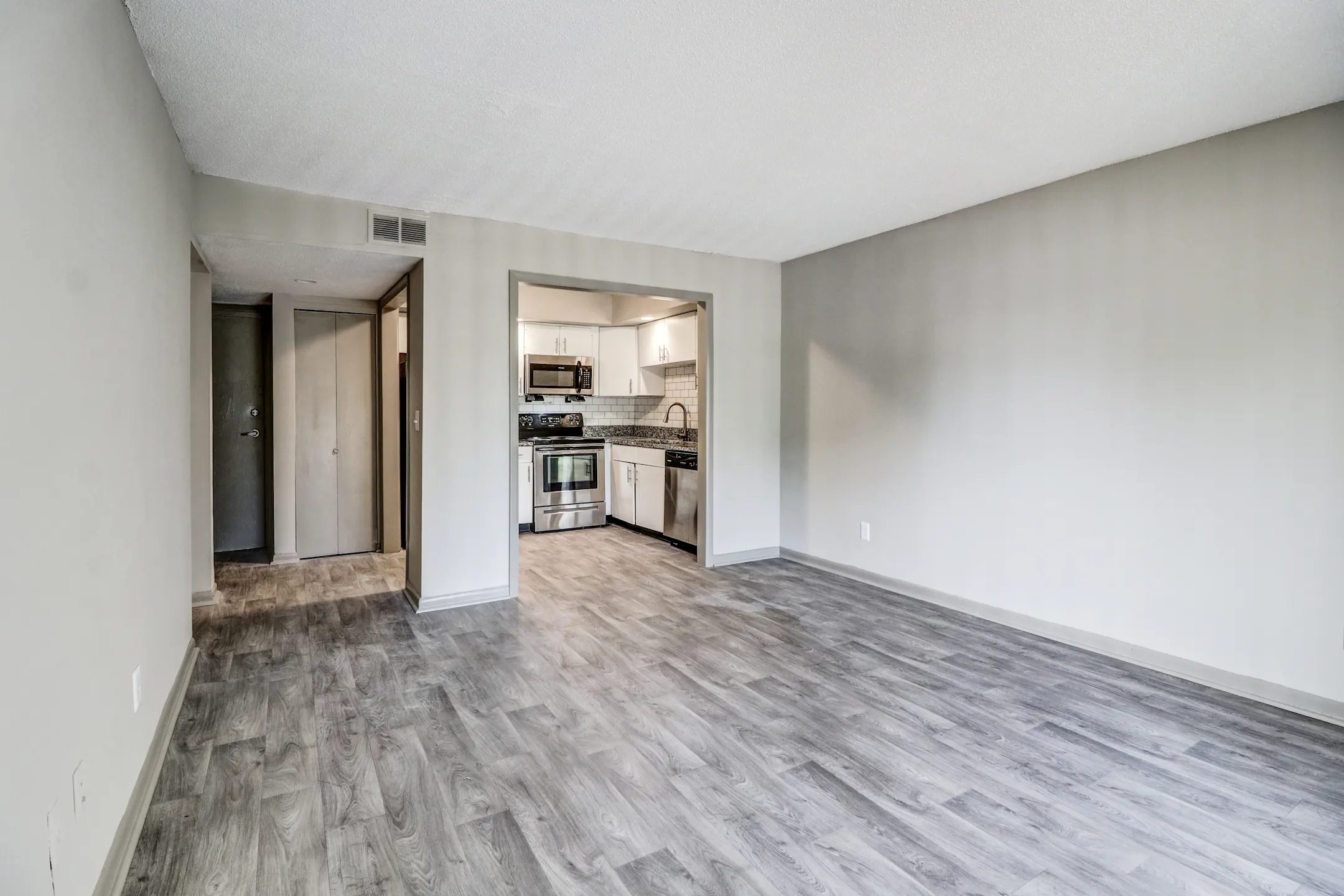 The Grove at Hickory Valley 1521 Hickory Valley Rd Chattanooga, TN