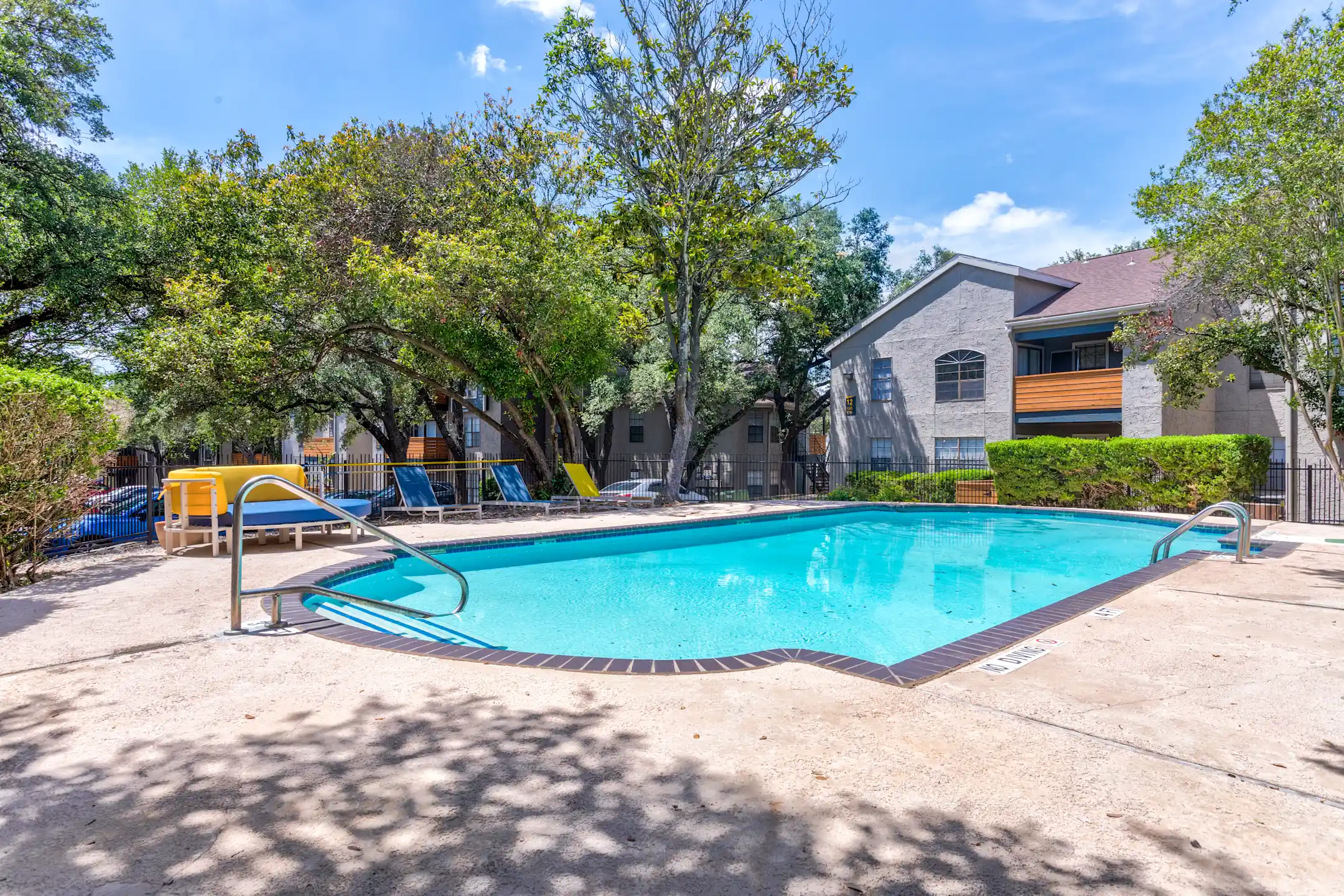 Pool - Peppermill Apartments - Universal City, TX