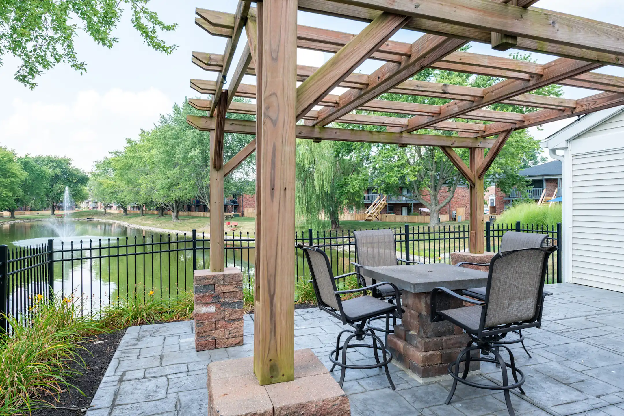 Valle Vista Armes Apartments Greenwood, IN 46143