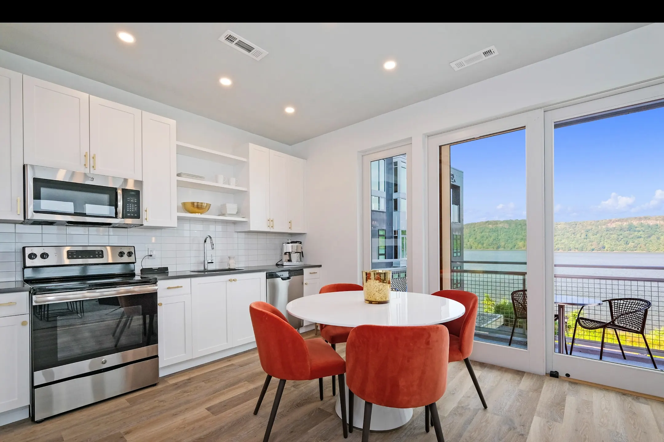 Apex Hudson Riverfront 20 Water Grant St Yonkers, NY Apartments for