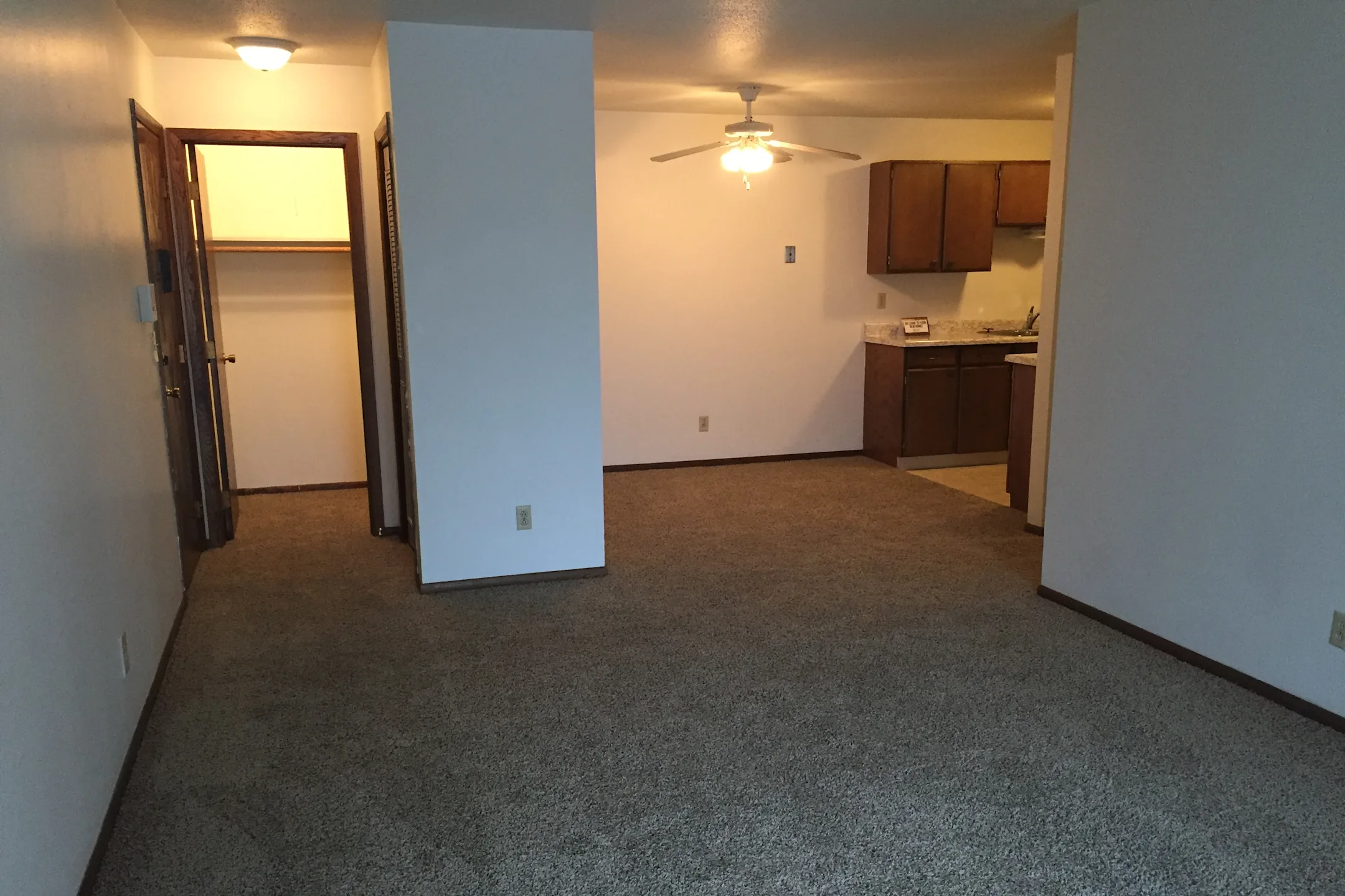 Skaff Apartments Moorhead Apartments Moorhead, MN 56560